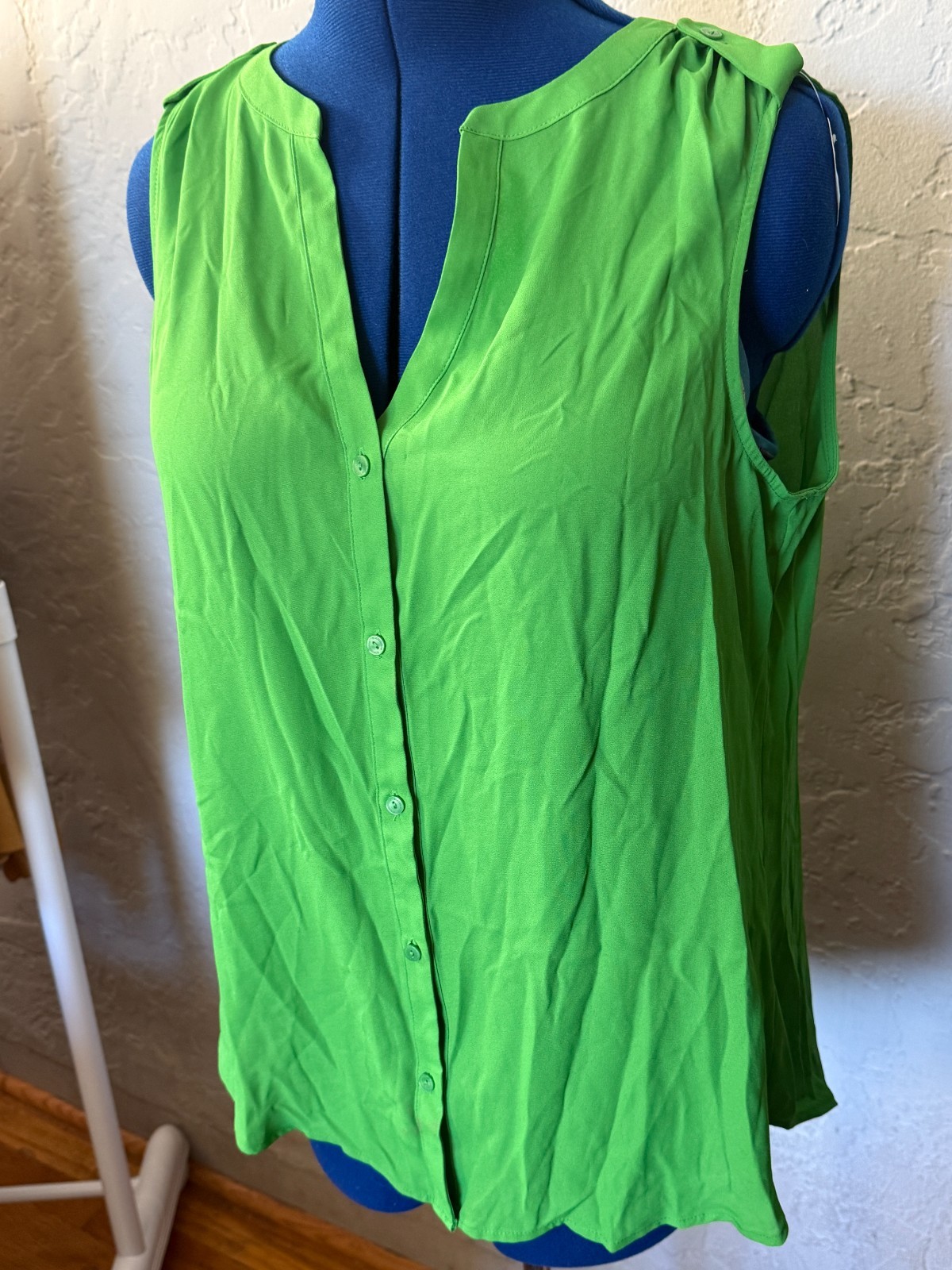 Emerald green women’s xl sleeveless blouse by Worthington