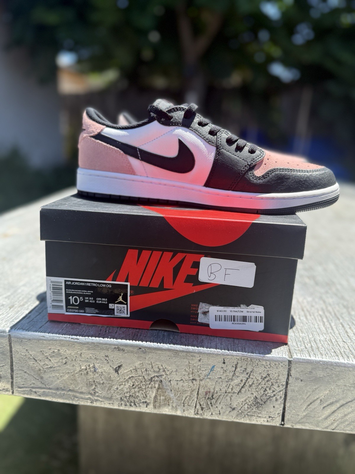 Jordan 1 Low Bleached Coral Size 10.5m