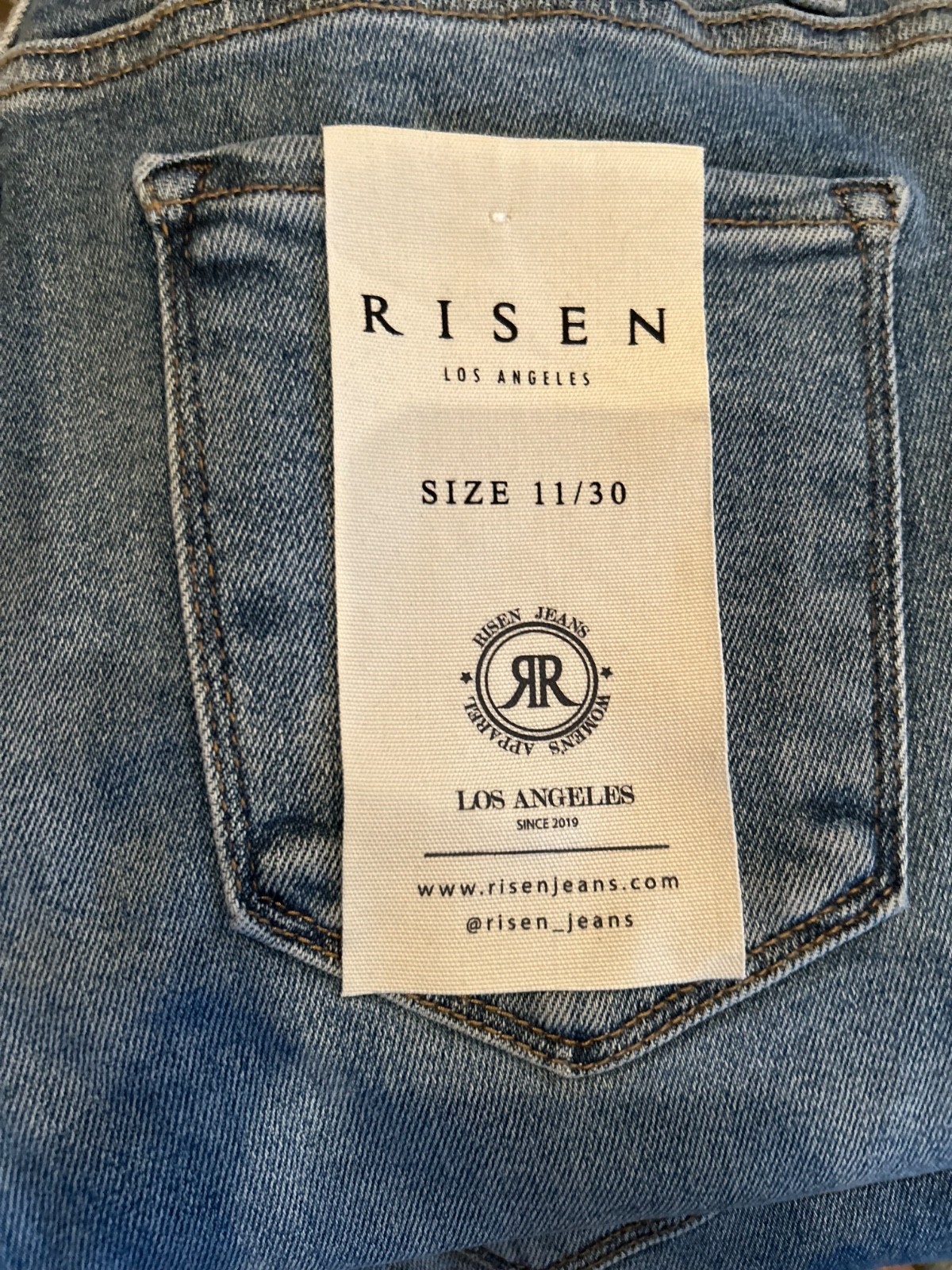 NWT Risen Denim Crop Jeans Medium Blue with Stretch Frayed Hem