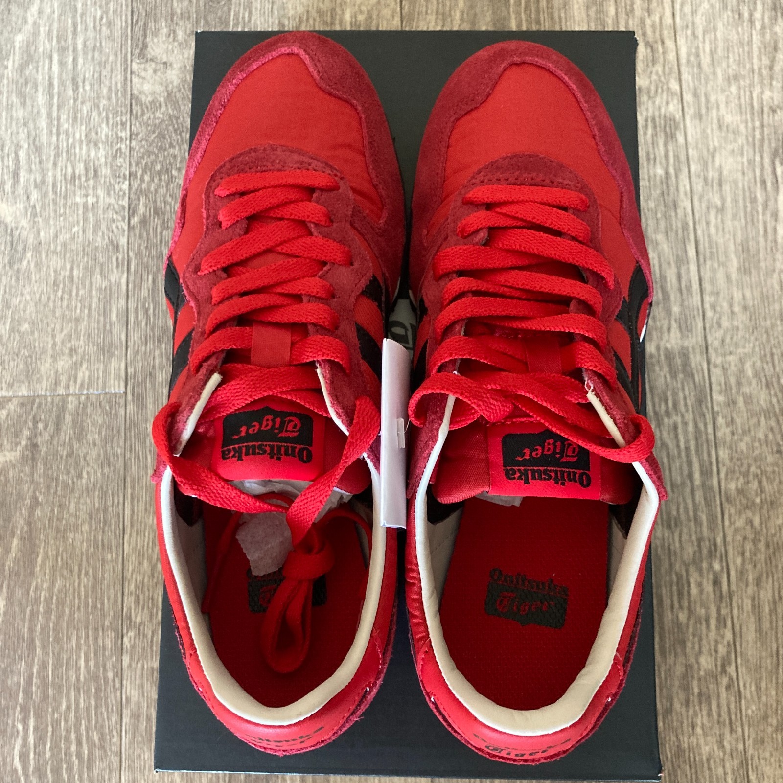 Onitsuka Tiger SERRANO 1183B400 605 CLASSIC RED/BLACK New in Box from Japan