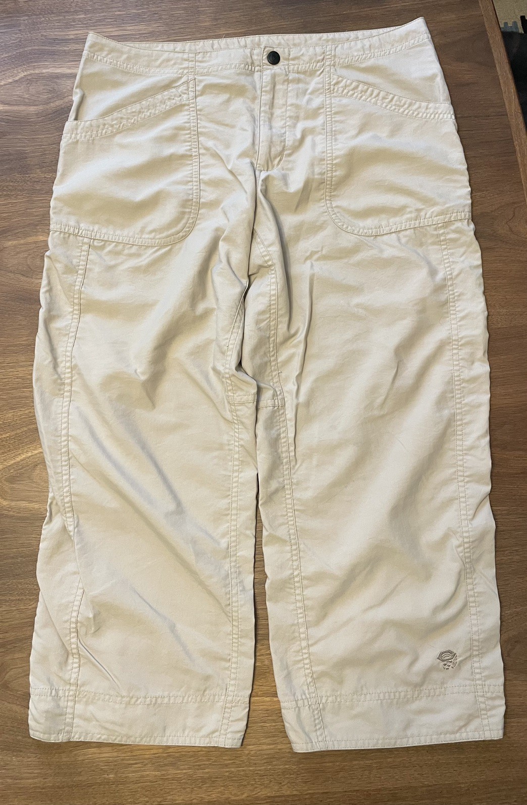 Mountain Hardwear Womens Capri 8 Khaki Tan Beige Nylon Hiking Travel