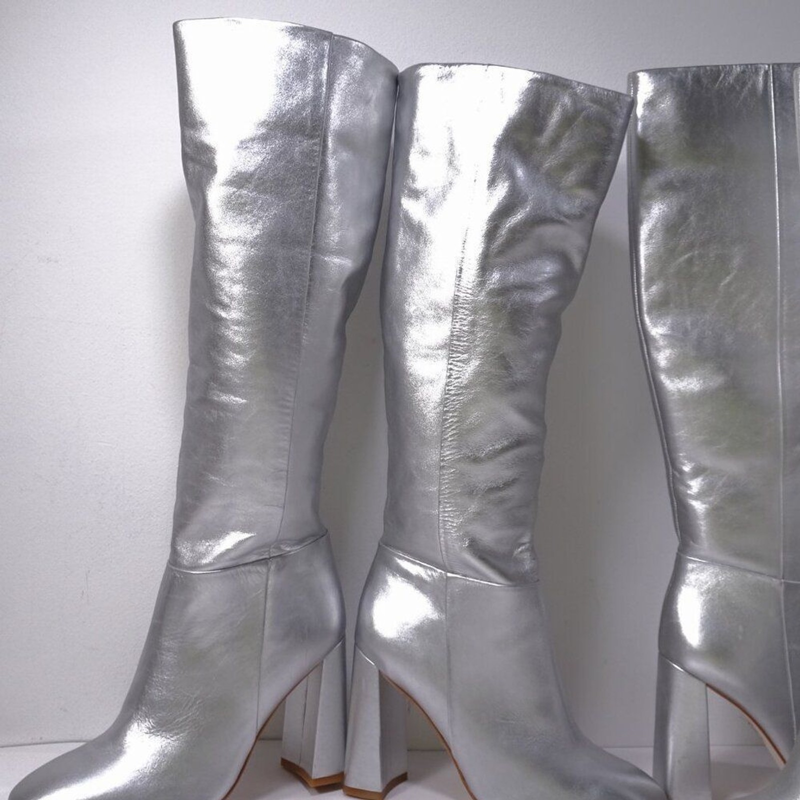 Cynthia Rowley Women’s Chloe Leather Tall Silver Boot Boots Sz 6 NWOB 498 IRRG