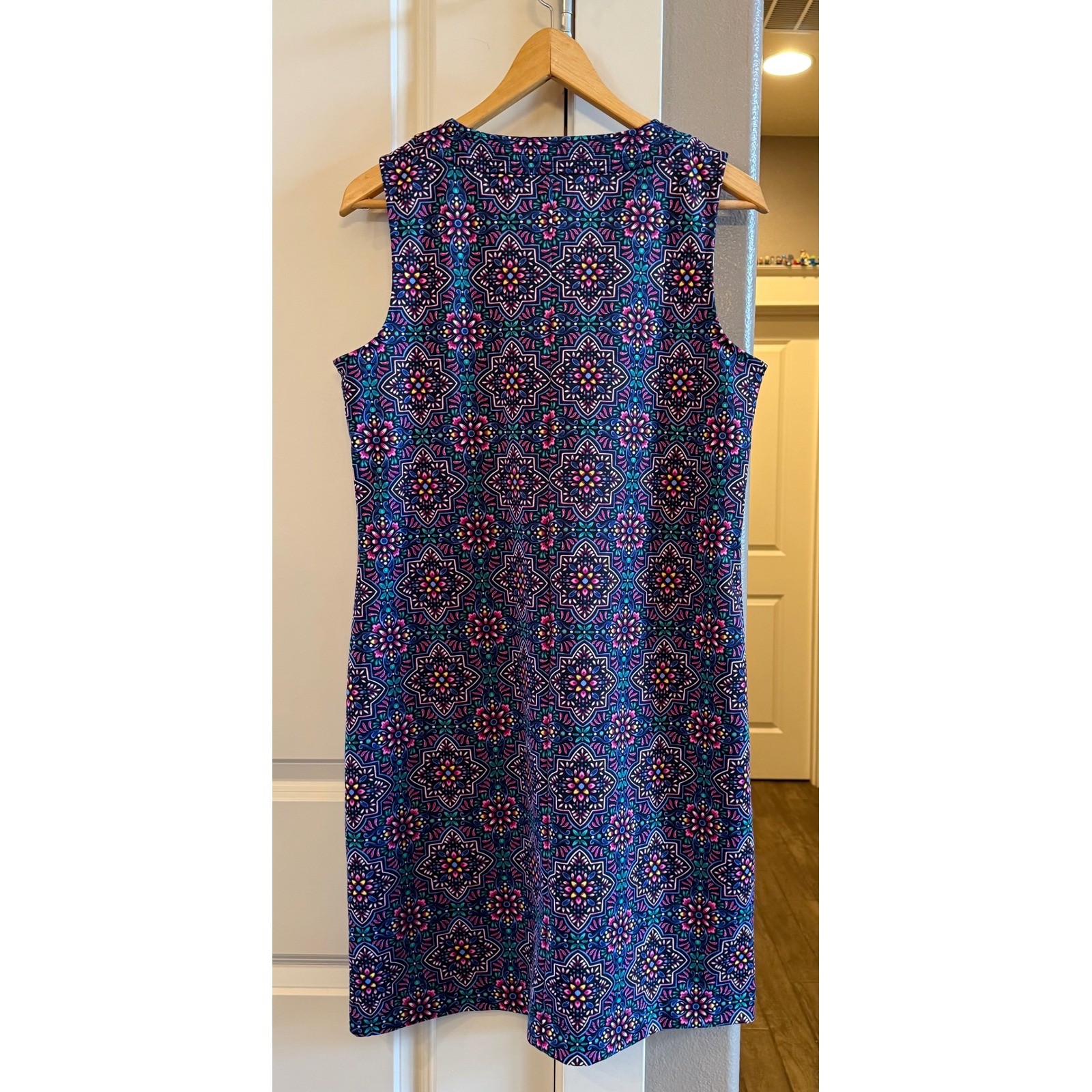 Talbots Petite Medium (MP) Geo Medallion Split Neck Sleeveless Shift Dress NWOT