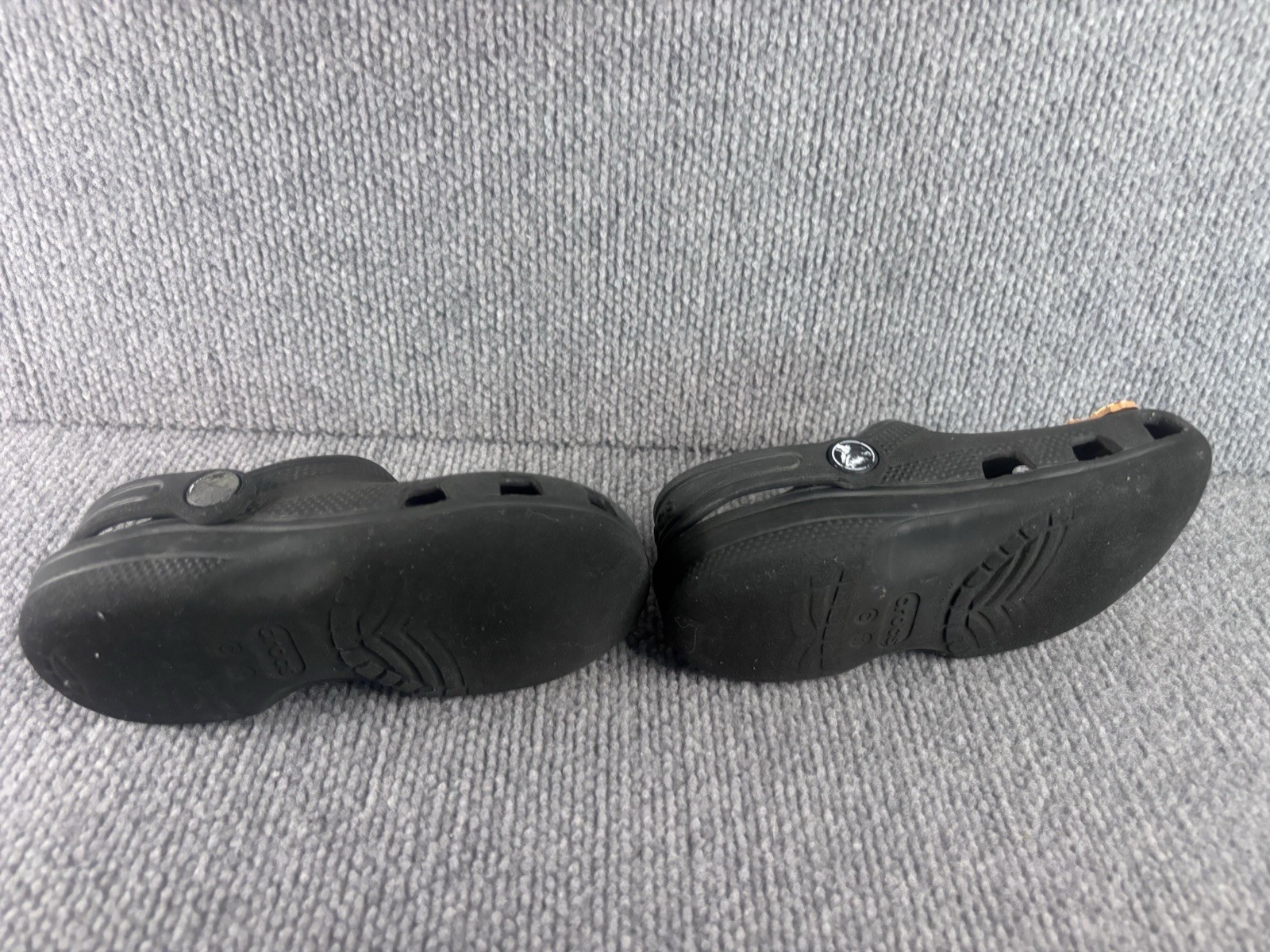 Crocs Kids Black Size C11 Clogs With Charms Jiblets