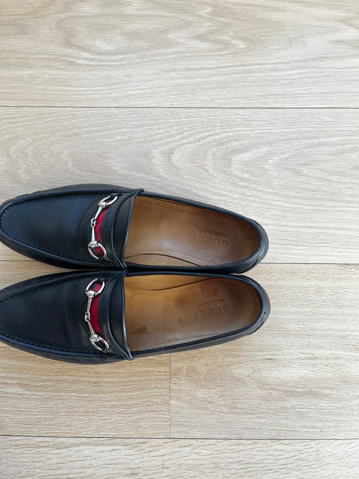 Gucci Leather Horsebit Loafers Men’s 11.5 D Black with class red & green ribbon