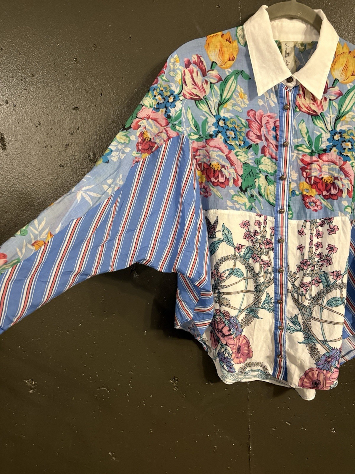 Darling EUC Aratta Silent Journey Floral Multi Pattern Blouse Top Size Small