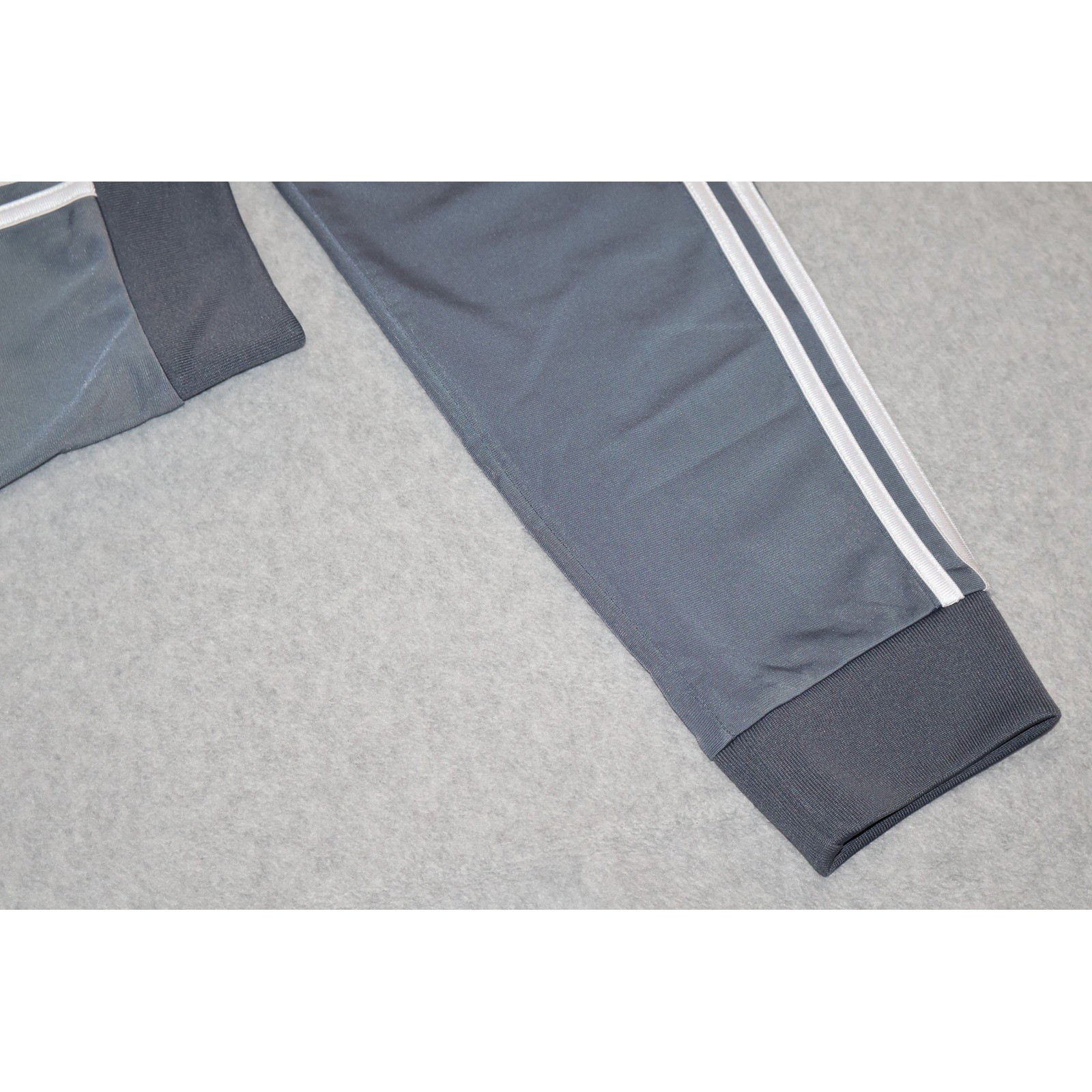 Adidas Gym Pants Boys Medium (10/12) Dark Grey 3-Stripe Joggers NEW TAGS