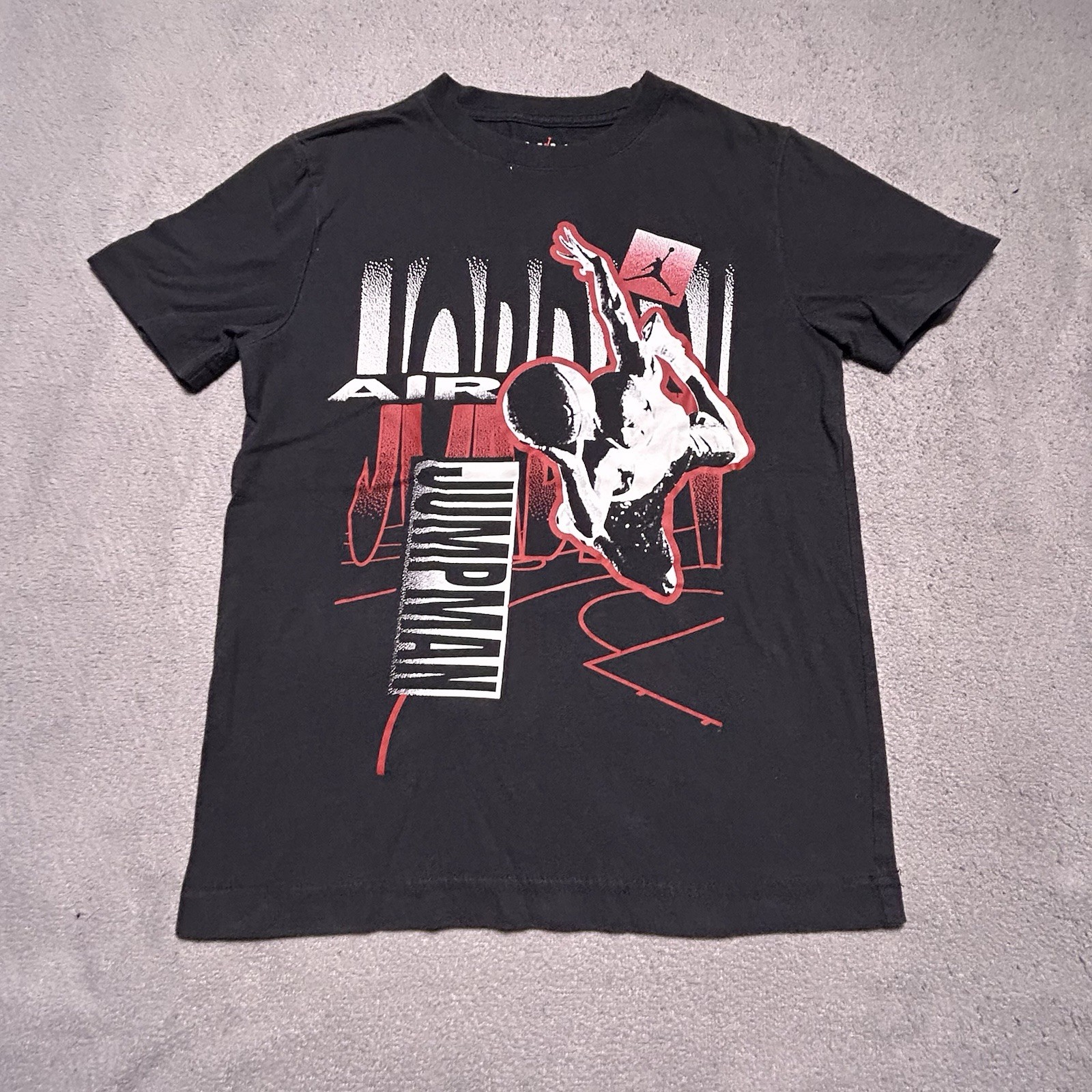Jordan Graphic T-Shirt Boys Youth S (8-10) Air Jumpman Basketball Streetwear