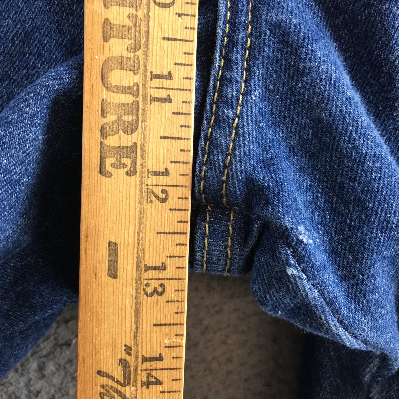 Cabelas Classic Fit Straight Jeans Mens 48/30 (actual 49×28) Blue Denim Mid Rise
