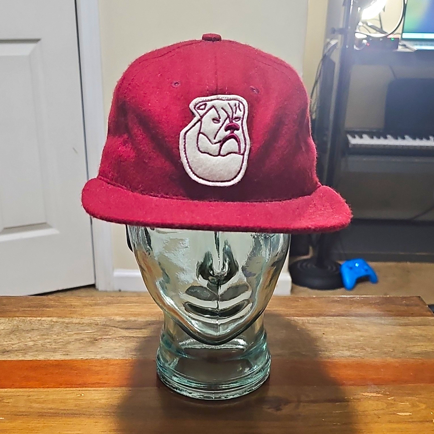 Men’s Red One Size Adjustable Baseball Cap Hat Bulldog Patch Solid Casual