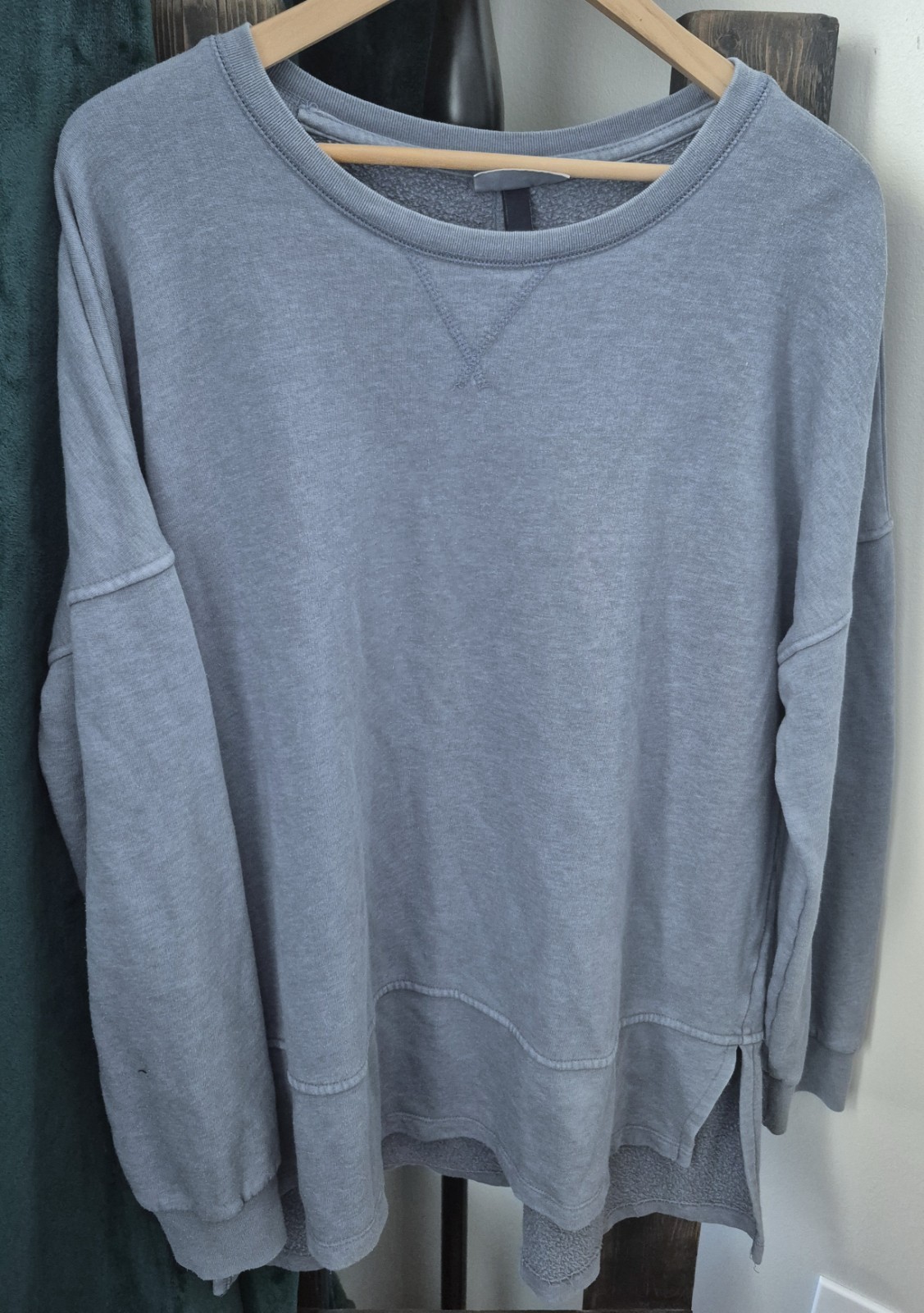 XXL Universal Thread Sweatshirt Vented Sides Dusty Blue Oversized Cozy Comfy