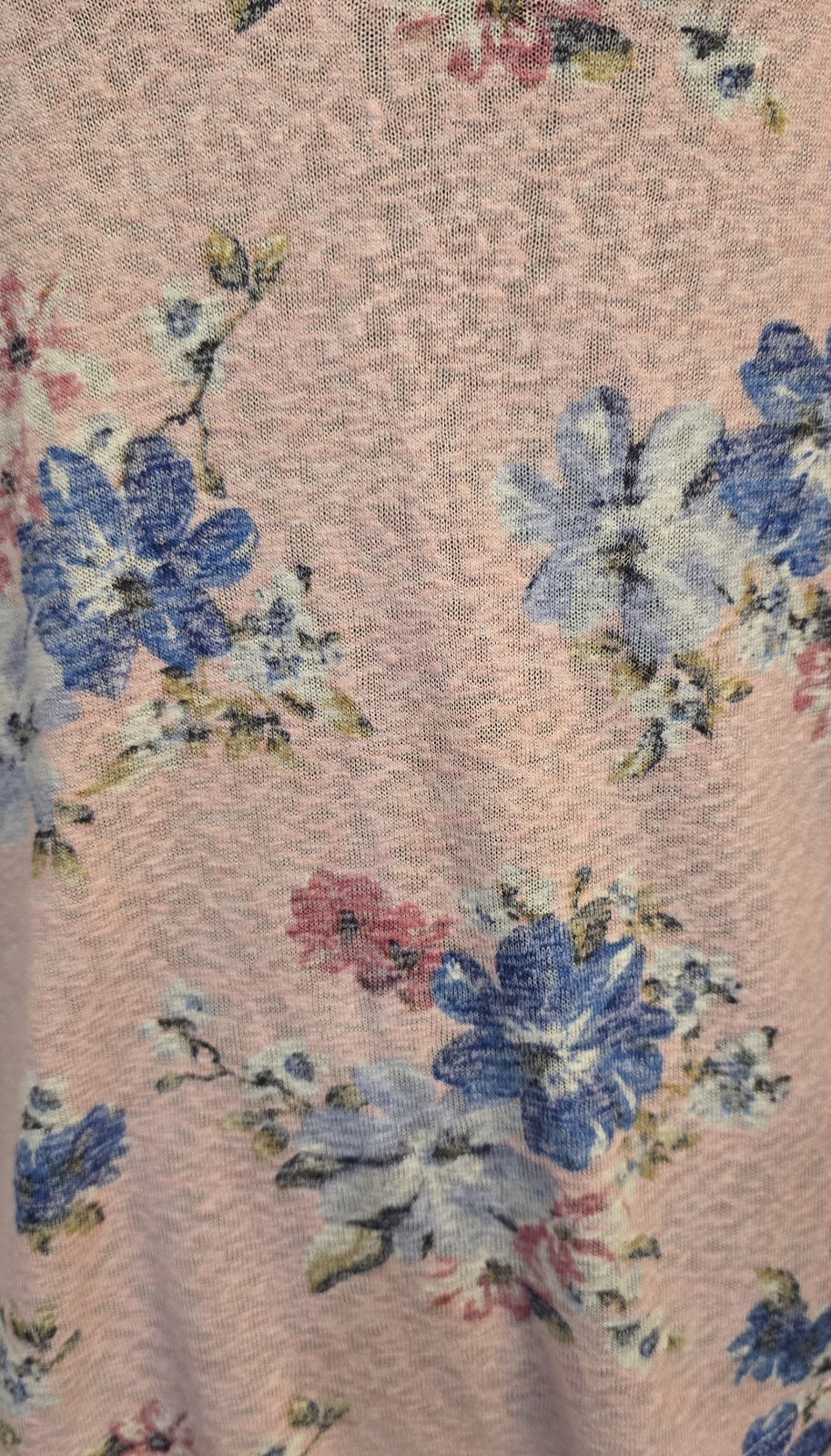 ​Bobeau Top Womens Small Pink Blue Floral V-Neck Pleat Back Knit Tee Slit S