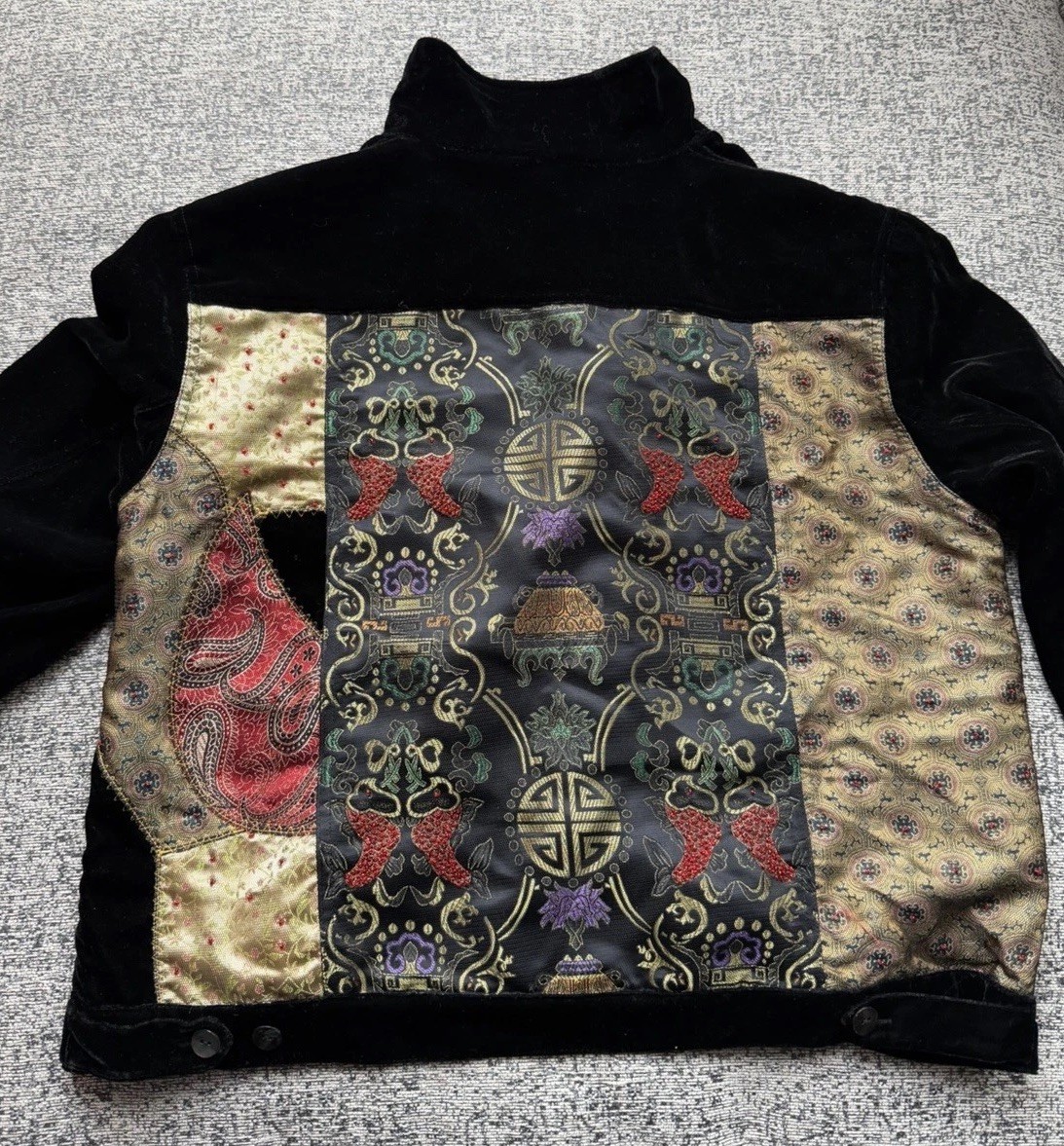 Chico’s Black Velvet Jacket Oriental Asian Tapestry Patchwork Motif Size 3