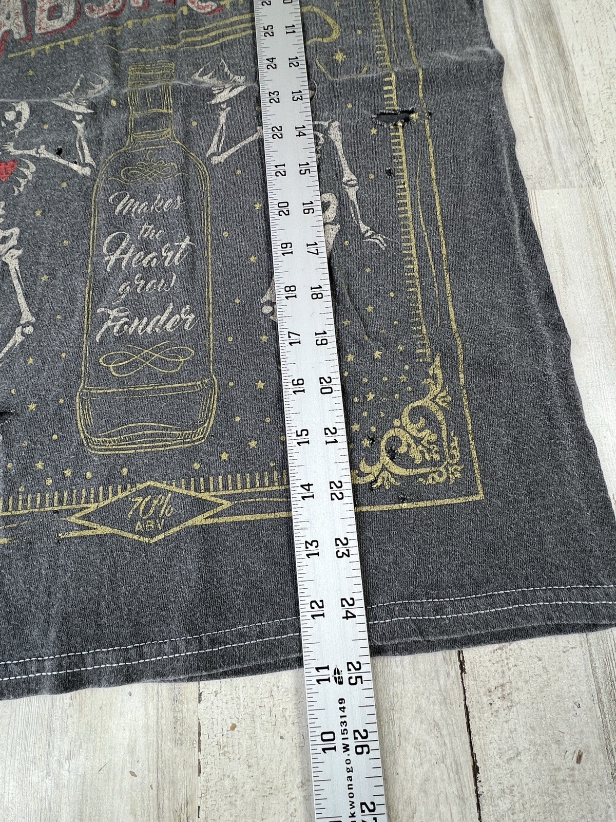 Absinthe Skeleton Distressed Graphic Women’s T-Shirt Tee Size XS