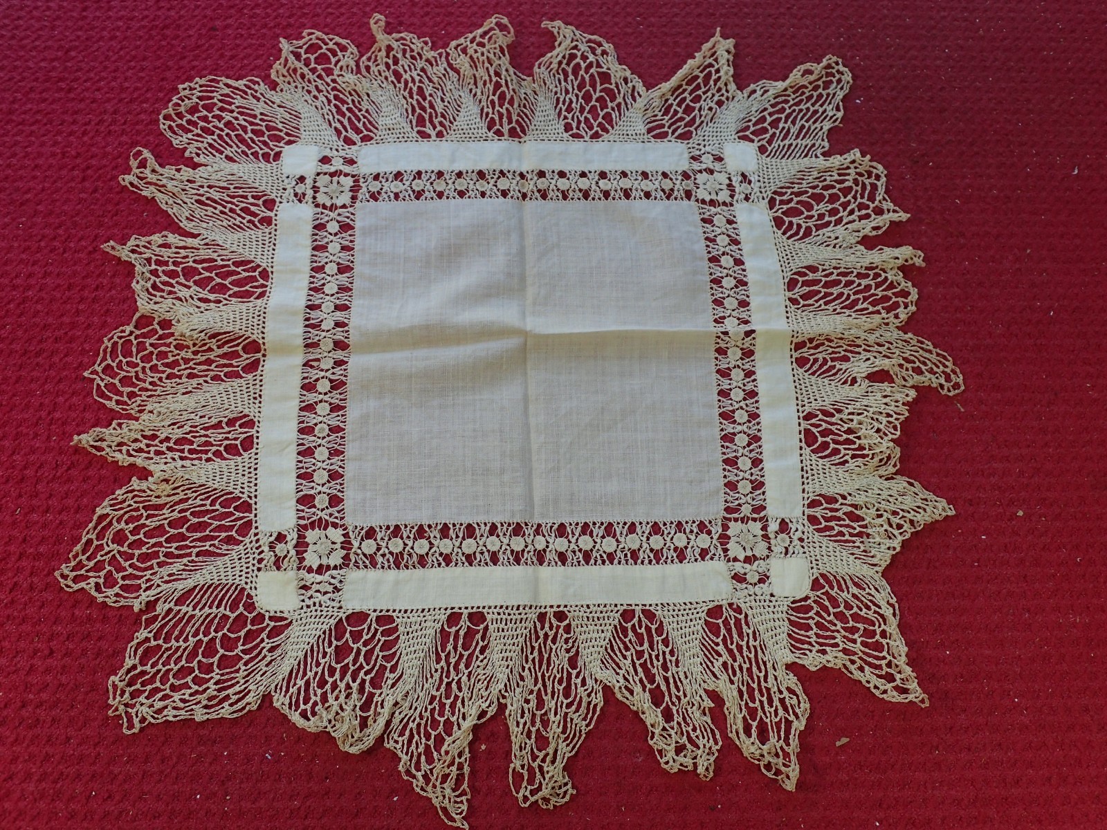 Antique Four (4) 1900 Paris Exposition and Hand Tatting Handkerchiefs
