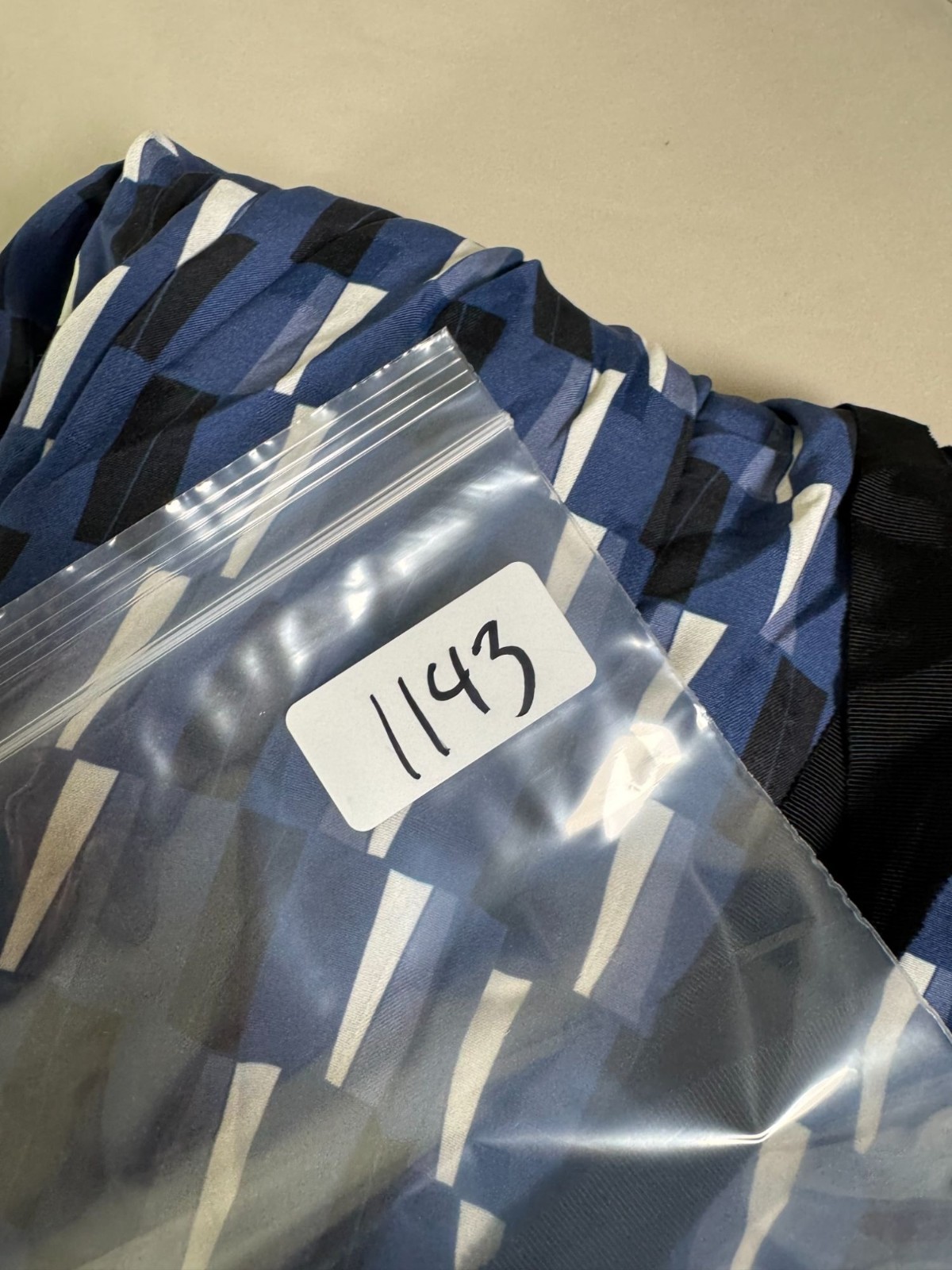 Cefinn Blue Black White Geometric True Wrap Midi Dress US Size 4 3/4 Sleeves