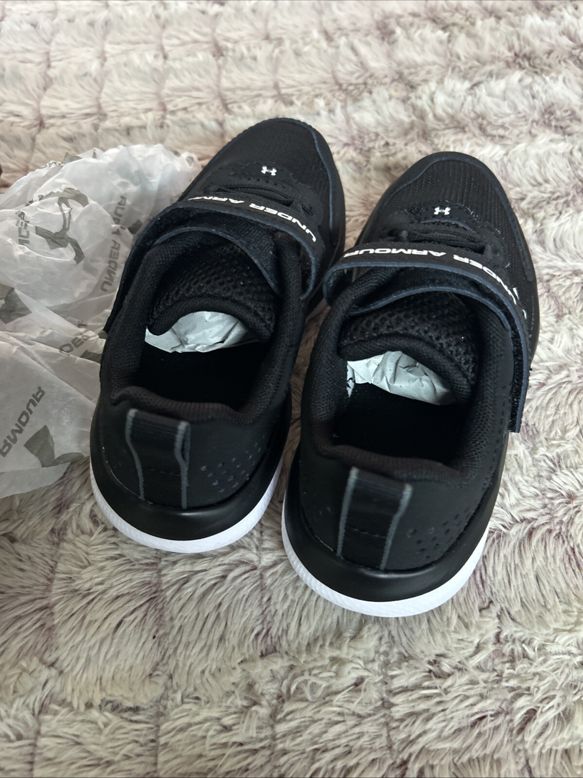 Under Armour Assert Boy sneakers size 11.5 k