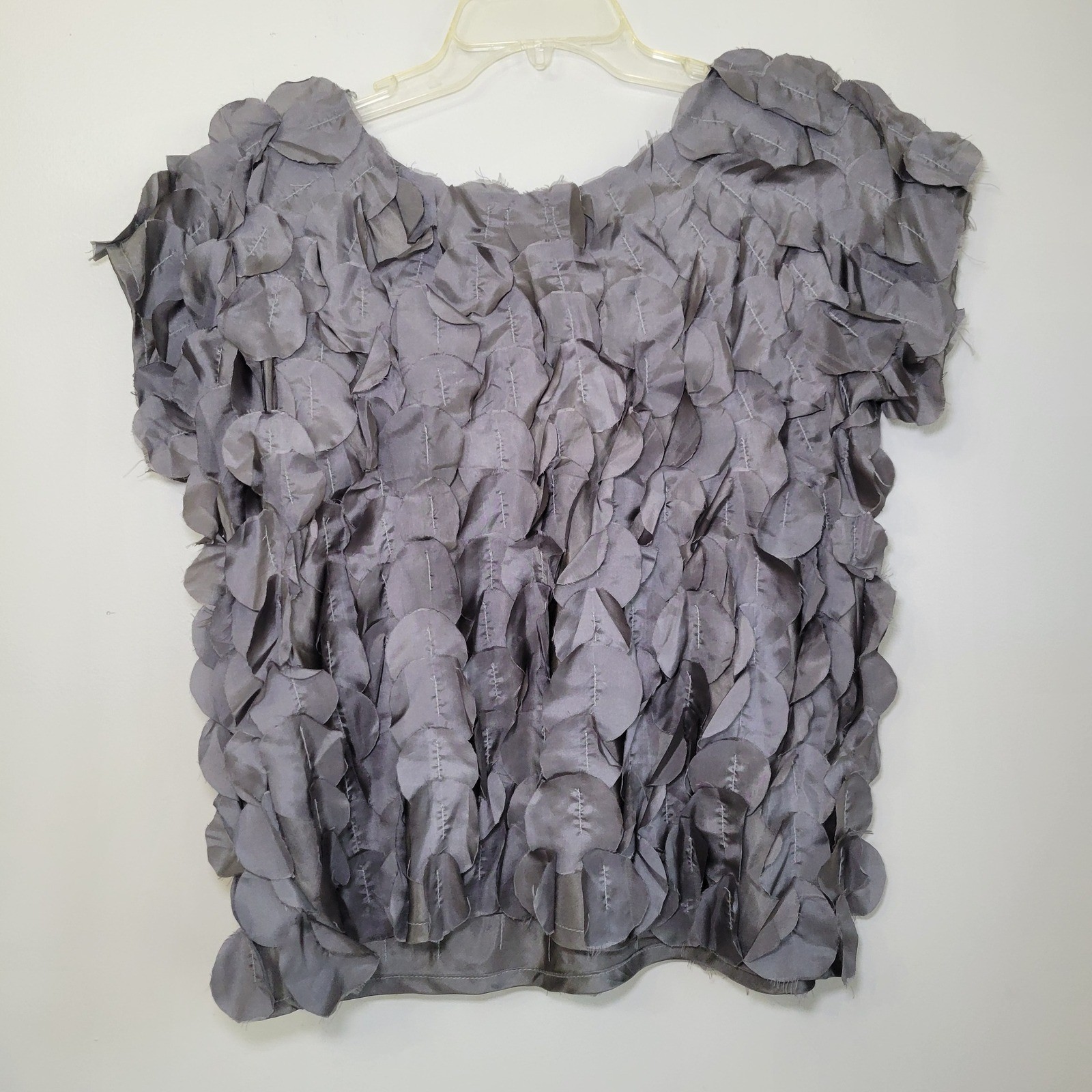 Chan Luu Gray Silk Petal Applique Short Sleeve Top Large NWT 3D Textured Blouse