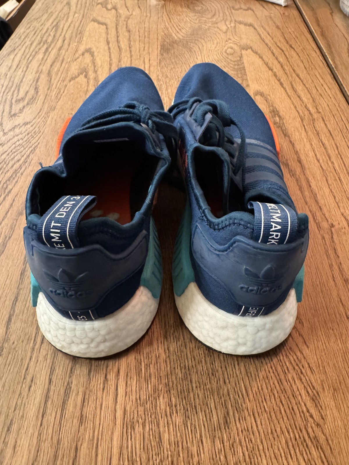 Adidas NMD R1 Blue – Size M11