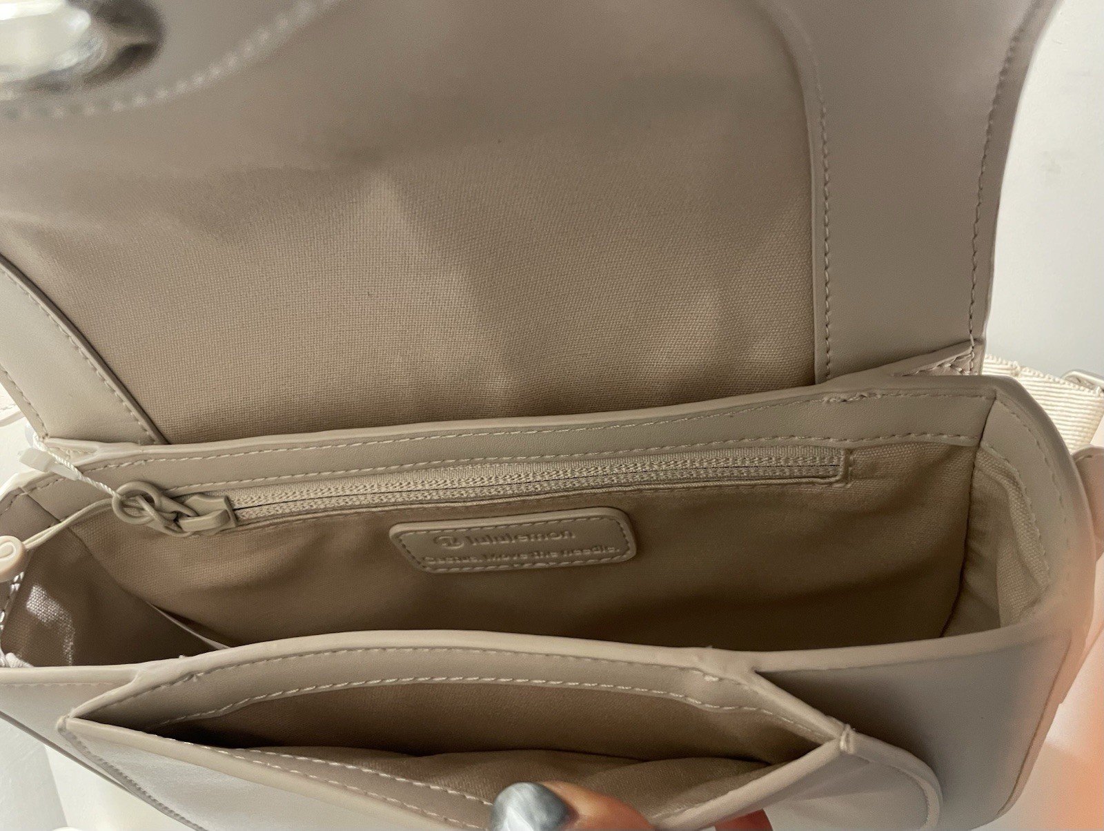 lululemon Women’s Beige Crossbody Bag MSRP $198