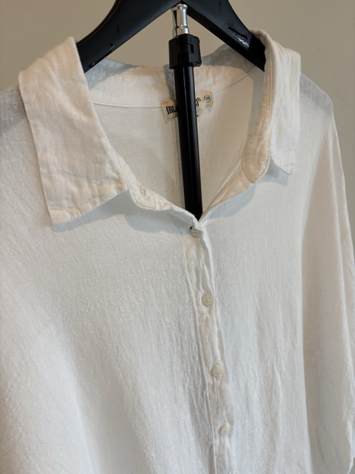 BLANKNYC Women’s XXL White Linen Blend Woven Collared Long Sleeve