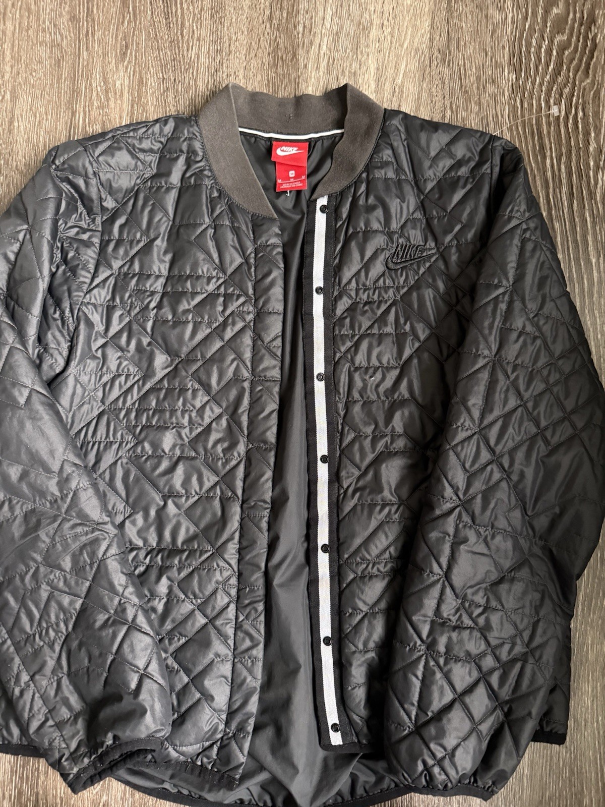 Nike Black Quilted Snap Button Band Collar Logo Men’s Jacket Size M