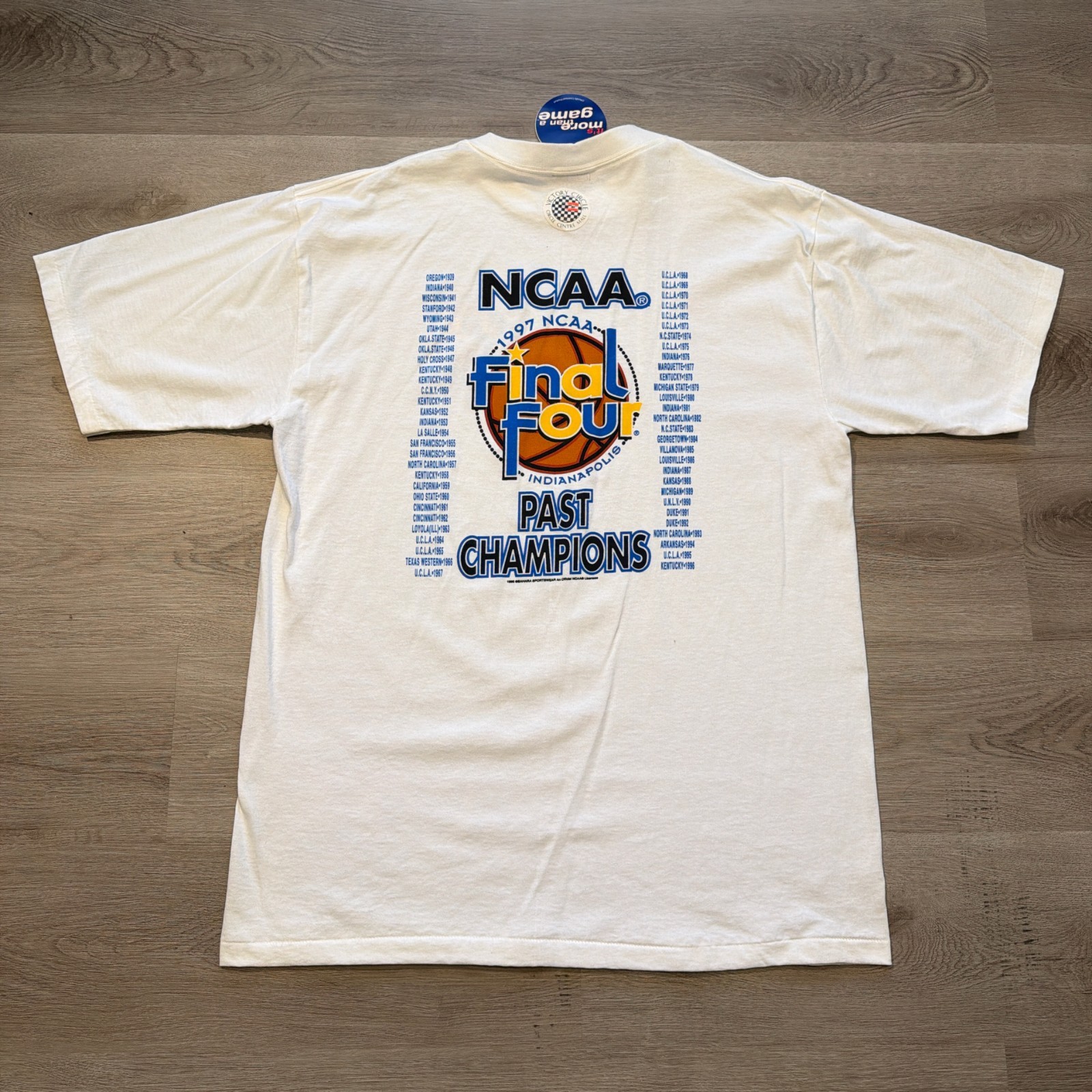 Vintage NWT NCAA 1997 Final Four Basketball T-Shirt USA Single Stitch Sahara XL
