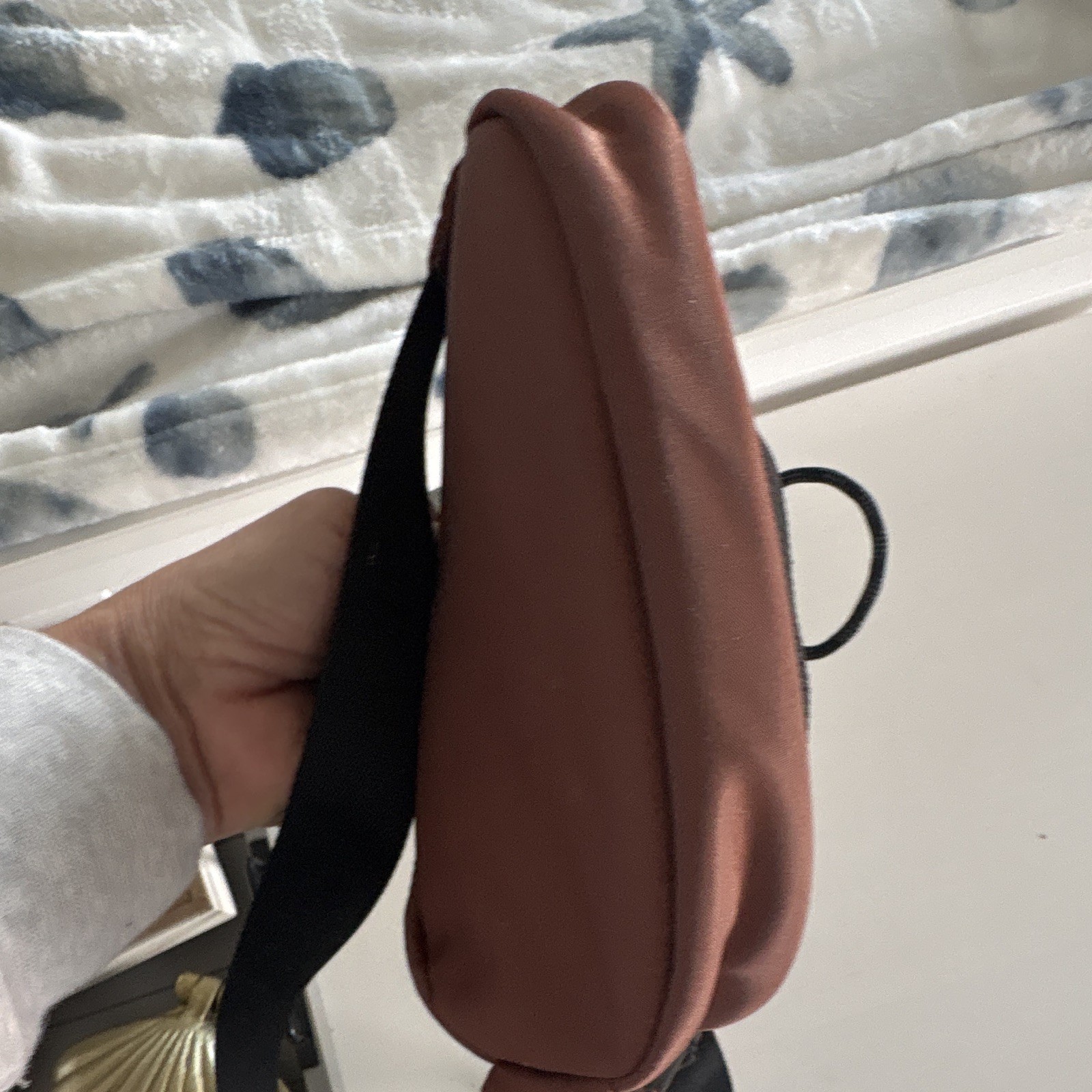 Lululemon Black and Dusty Rose Shoulder Bag