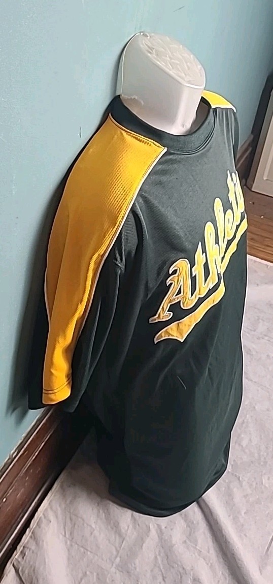 Oakland Athletics A’s Shirt Men’s Large L MLB Stitches NWT Embroidered Logo