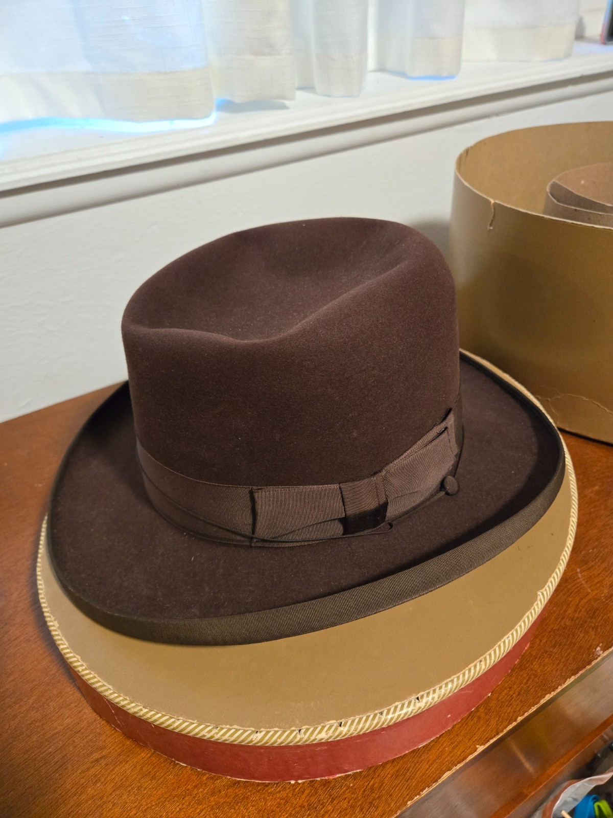 Vintage 1940s Stetson 7- 1/8 – 3/7 3X Beaver Quality felt hat with original box
