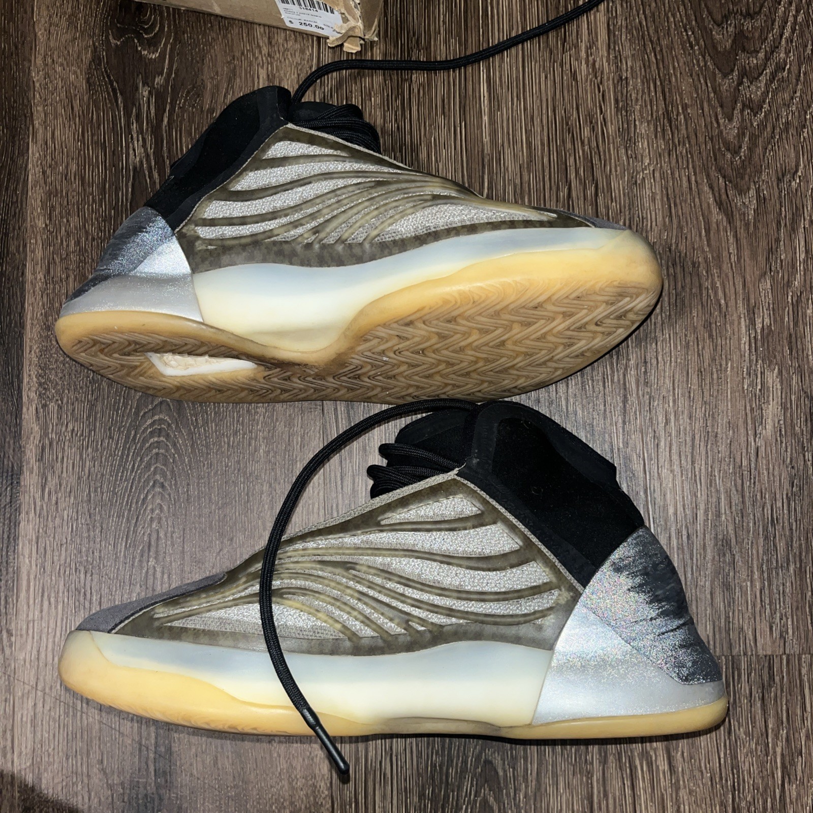 Size 9 – adidas Yeezy Quantum Barium