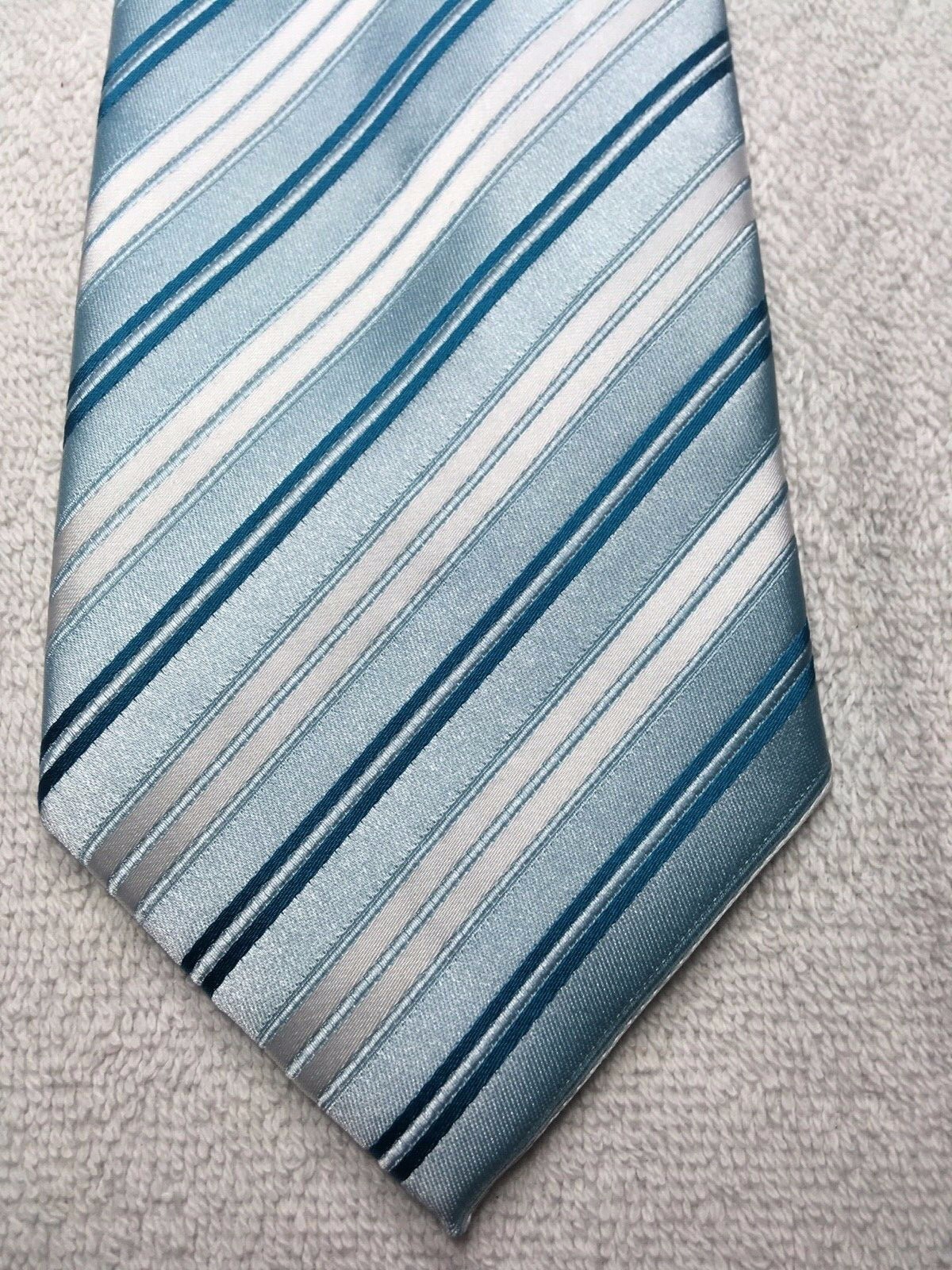 STAFFORD MENS TIE BLUE WITH TEAL GREEN AND WHITE STRIPED 3.5 X 61