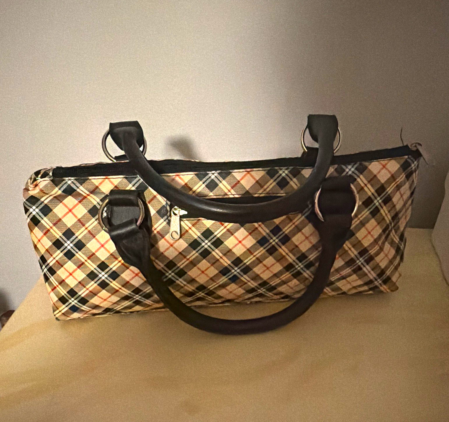 Women’s Beige/Red/Black Plaid Satchel Top Handle Bag Zip Closure Double Handles