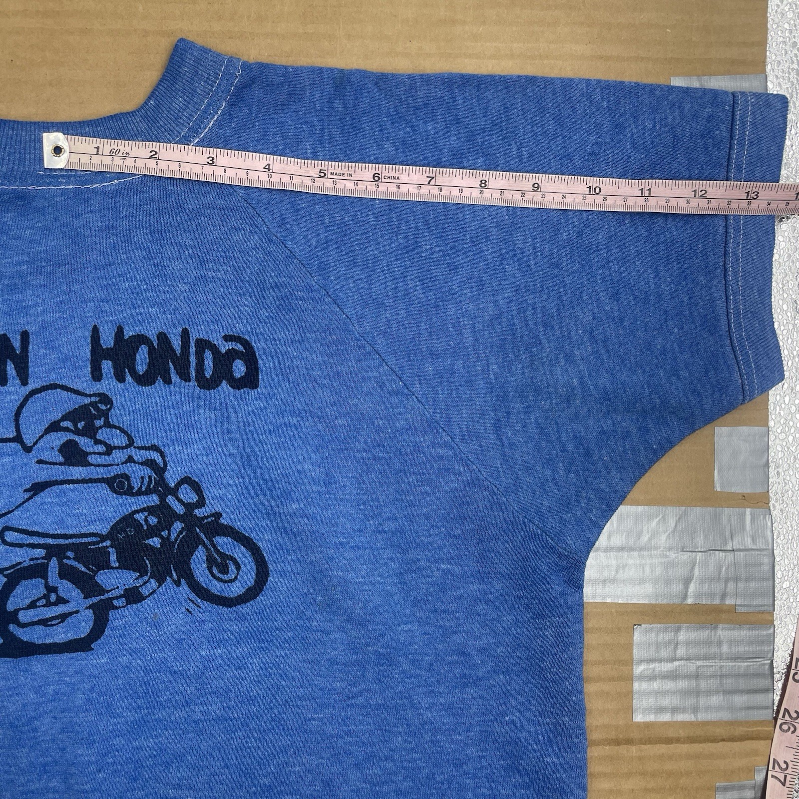 VTG 70s “Haulin Honda” 20.75” x 21” w/ Felt Back Patch Short Sleeve Sweatshirt