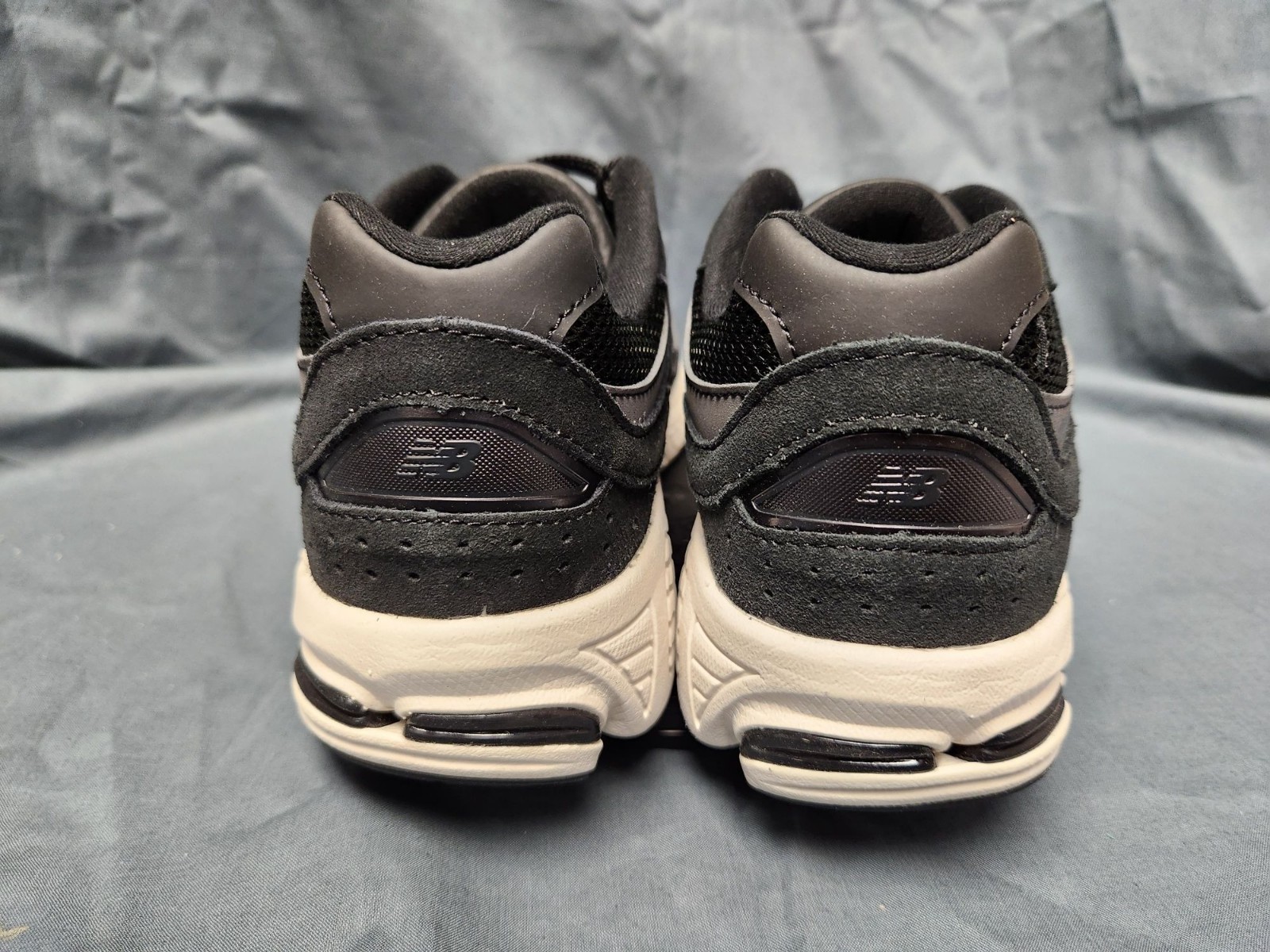 New Balance Boys 2002 Sneakers GC2002BK Suede Black Size 4 NEW NO BOX!