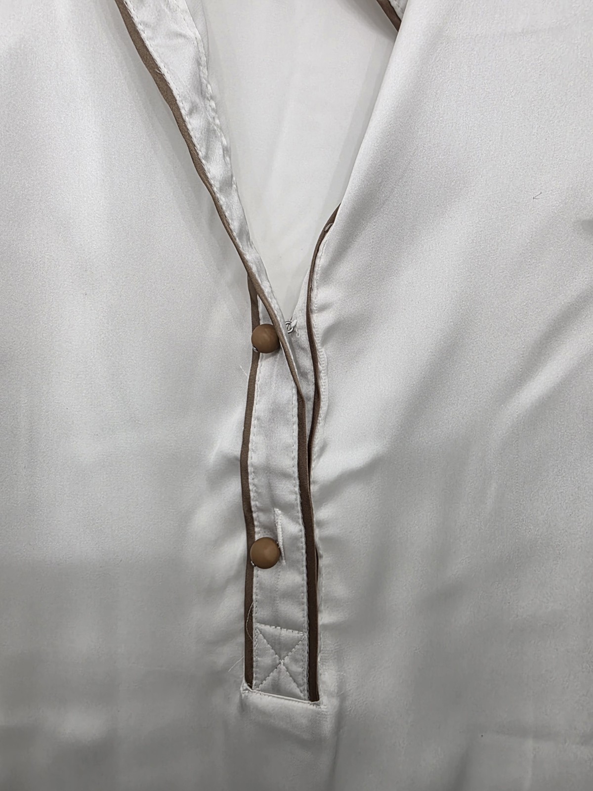 George White Polyester Georgette Button V-Neck Ruffle Sleeve Blouse L (12/14)