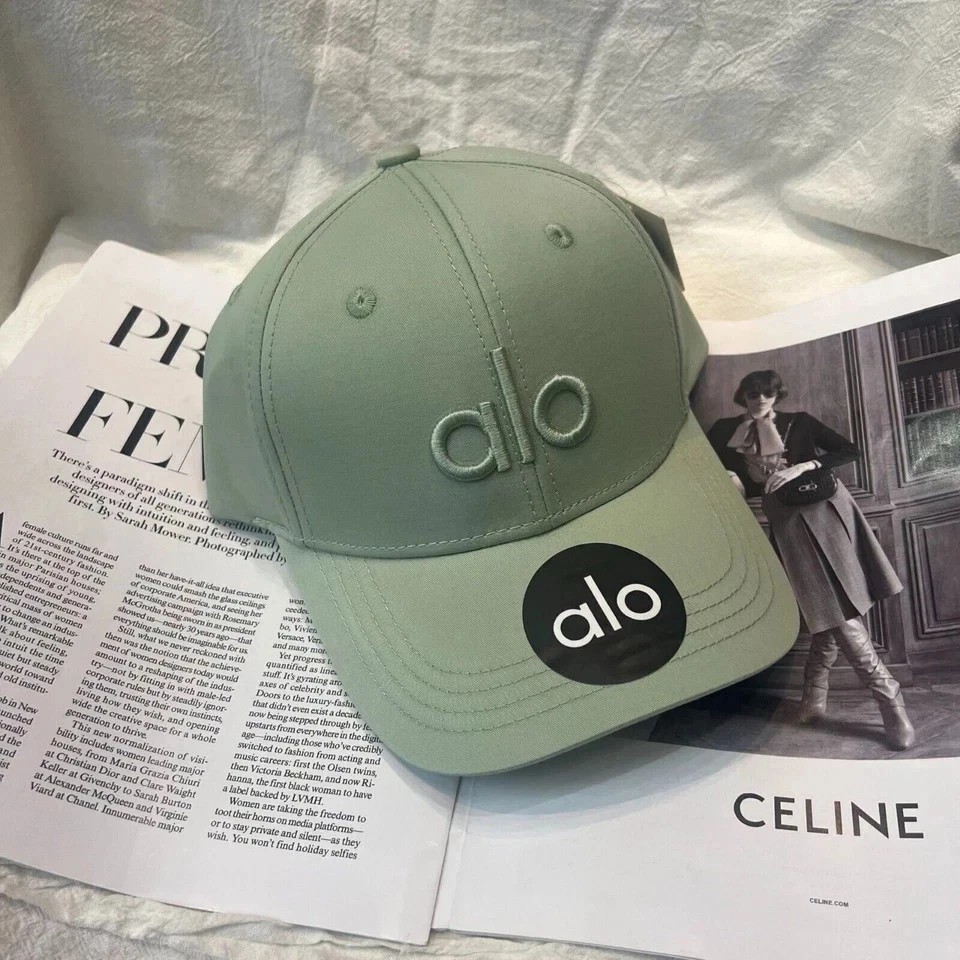 Light Green Adjustable Athletic Baseball Cap Embroidered Logo Hat New