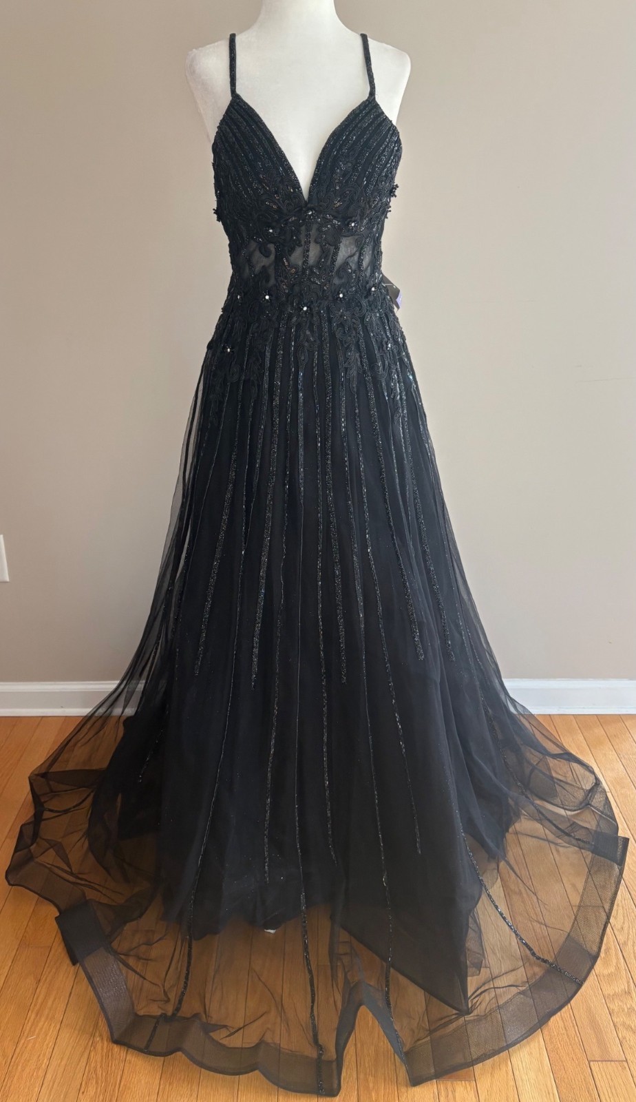 Ladivine by Cinderella Divine NWT CD994 Black Beaded Illusion Tulle Gown Size 4