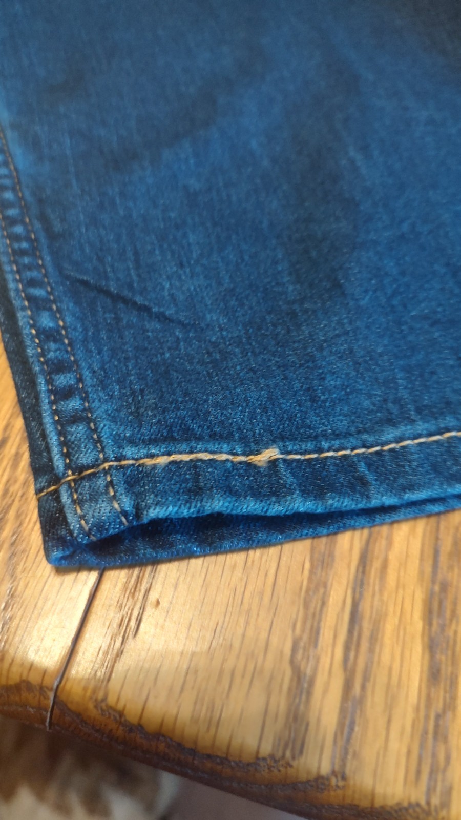 New Levi’s 512 Slim Taper Jeans 38×30 (Tagged 38×32) Dark Wash Irregular NWT