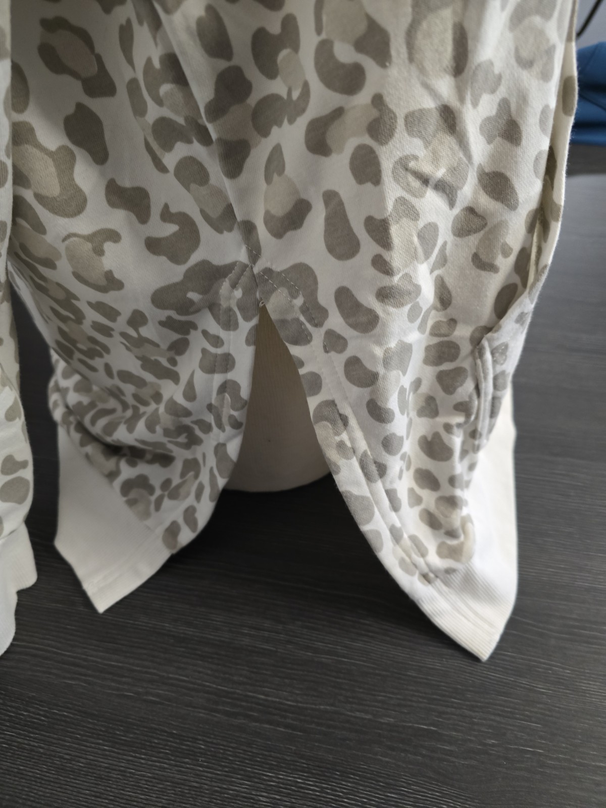 Womens Large Oversized Indiana Leopard Print Hoodie. New Without Tags