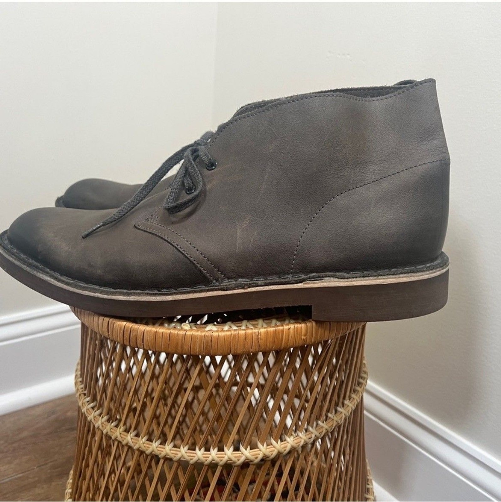 Clarks Collection Bushacre 2 Men’s Chukka Boot – Gray Beeswax, US Size 10.5 M