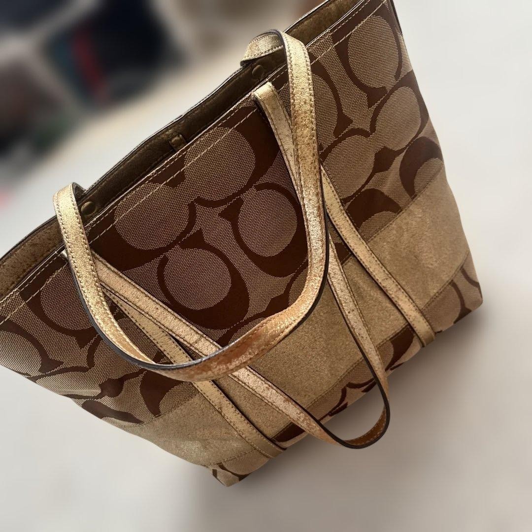COACH Excellent Condition Signature Tote Bag Gold