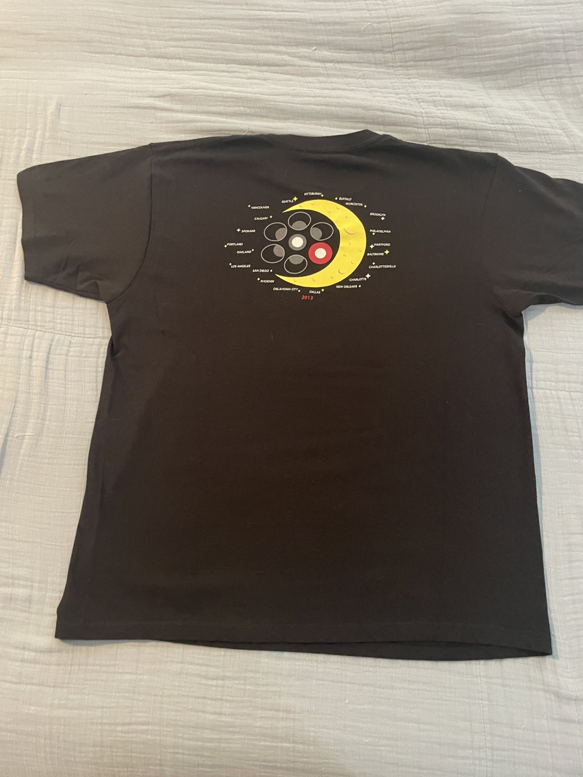 Pearl Jam 2013 Tour T Shirt Size M Lightning Bolt Spectra Concert T
