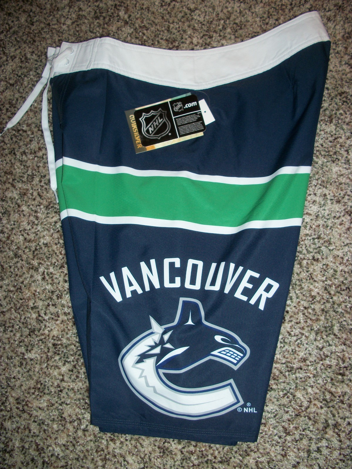 VANCOUVER CANUCKS Quiksilver New NWT Mens Board Swim Shorts 30 31 32 33 34 36 38
