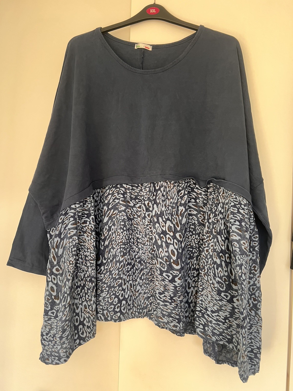 Blue Leopard Print Oversized Ladies Top Size 22-24 Brand New No Tag Italian Made