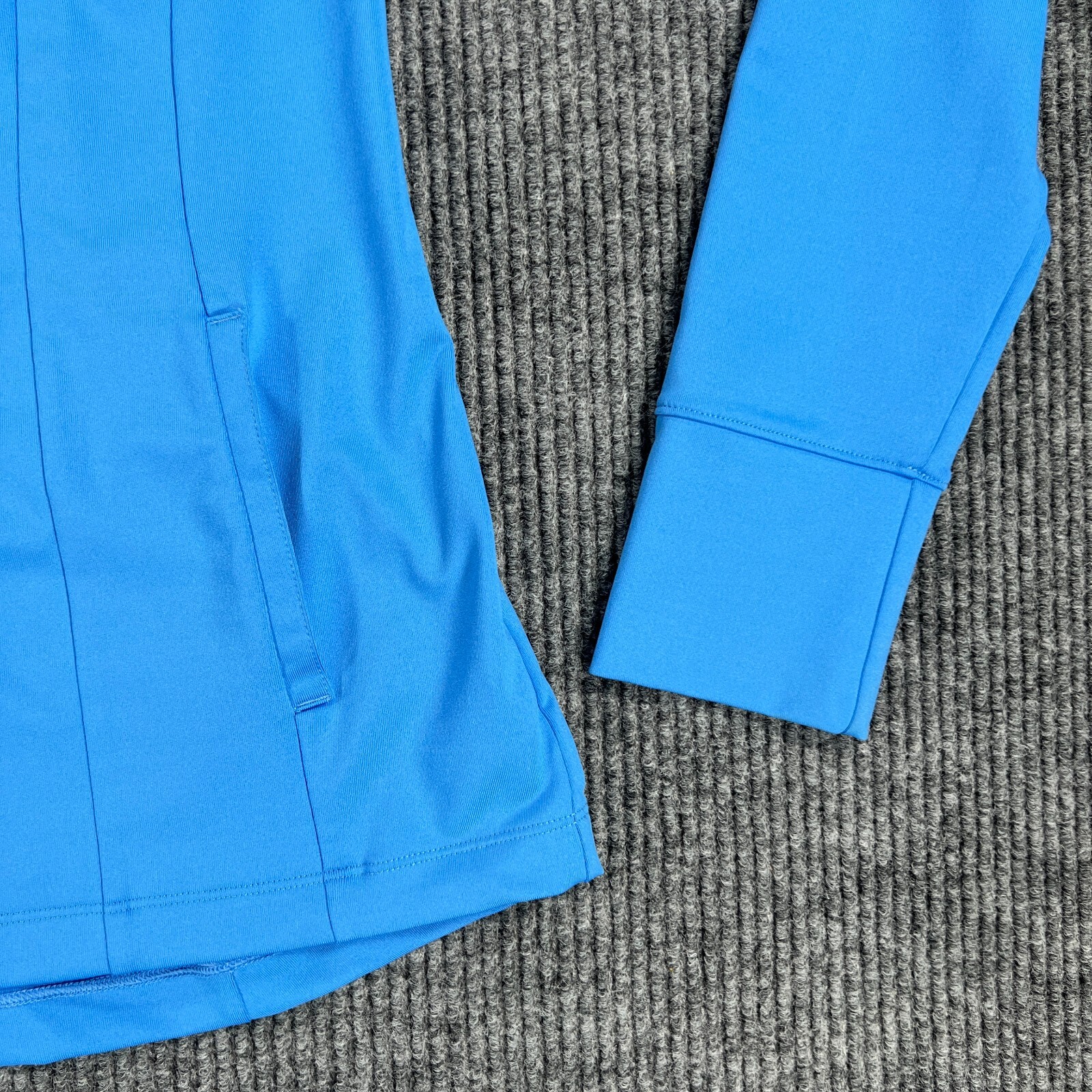 Under Armour Shirt Womens Medium Blue Long Sleeve Full Zip Mock Neck All Seasons