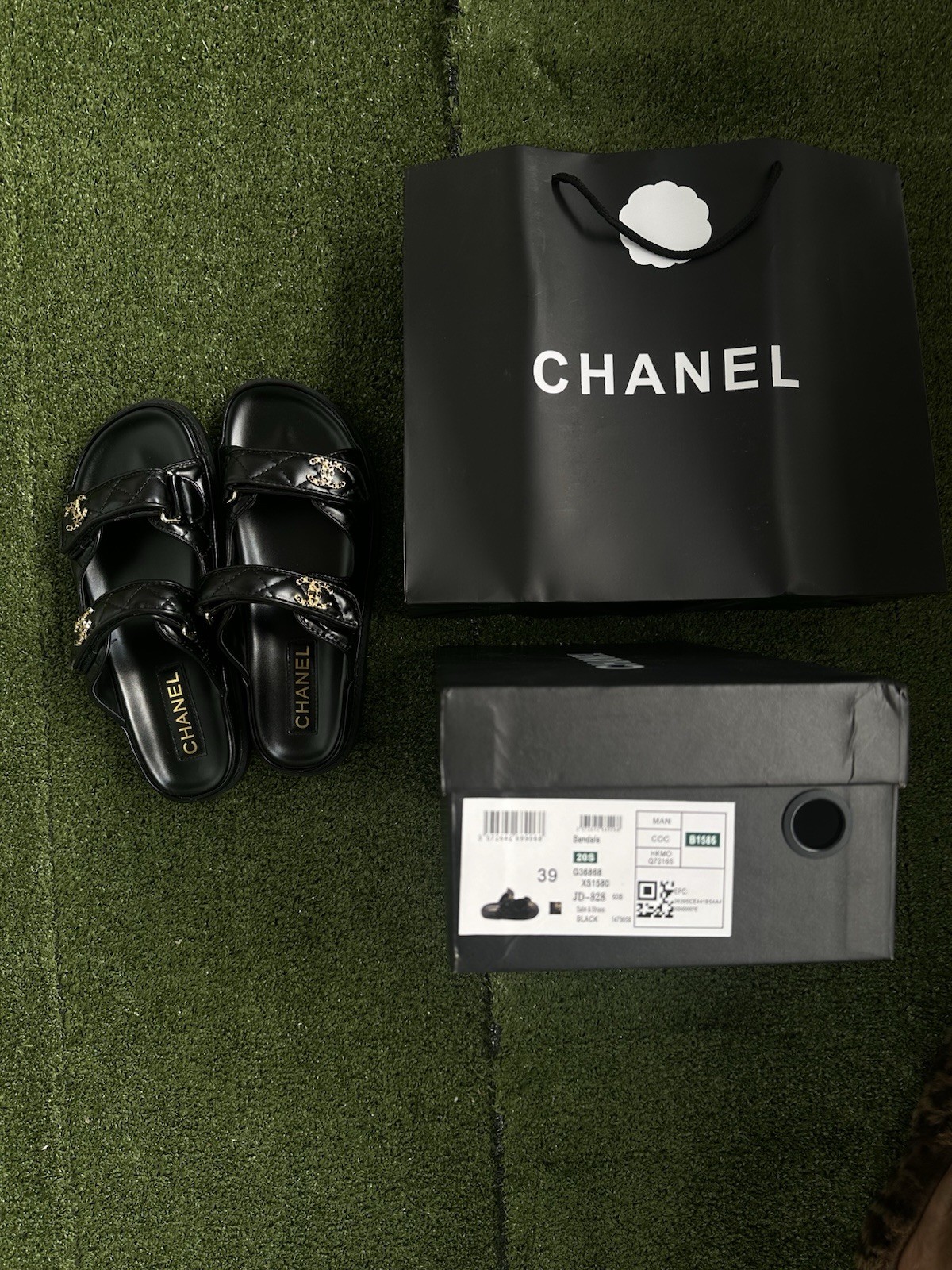 Chanel Black Quilted Leather Sandals CC Logo Double Strap Women’s Size 8