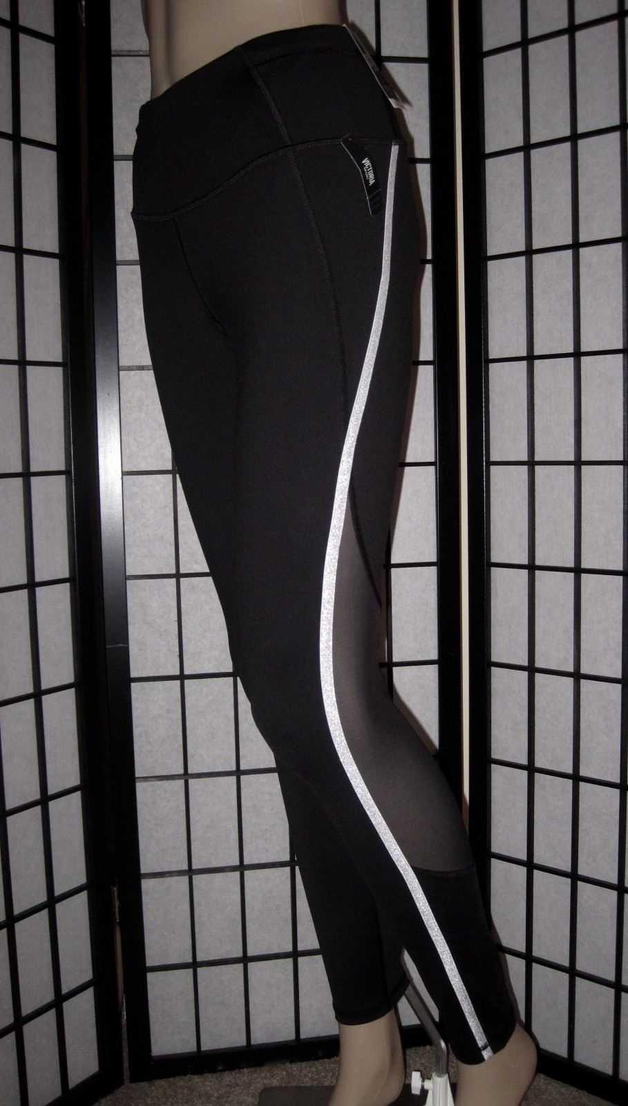 NWT VICTORIA’S SECRET SPORT BLACK MESH SILVER STRIPE KNOCKOUT TIGHT LEGGINGS