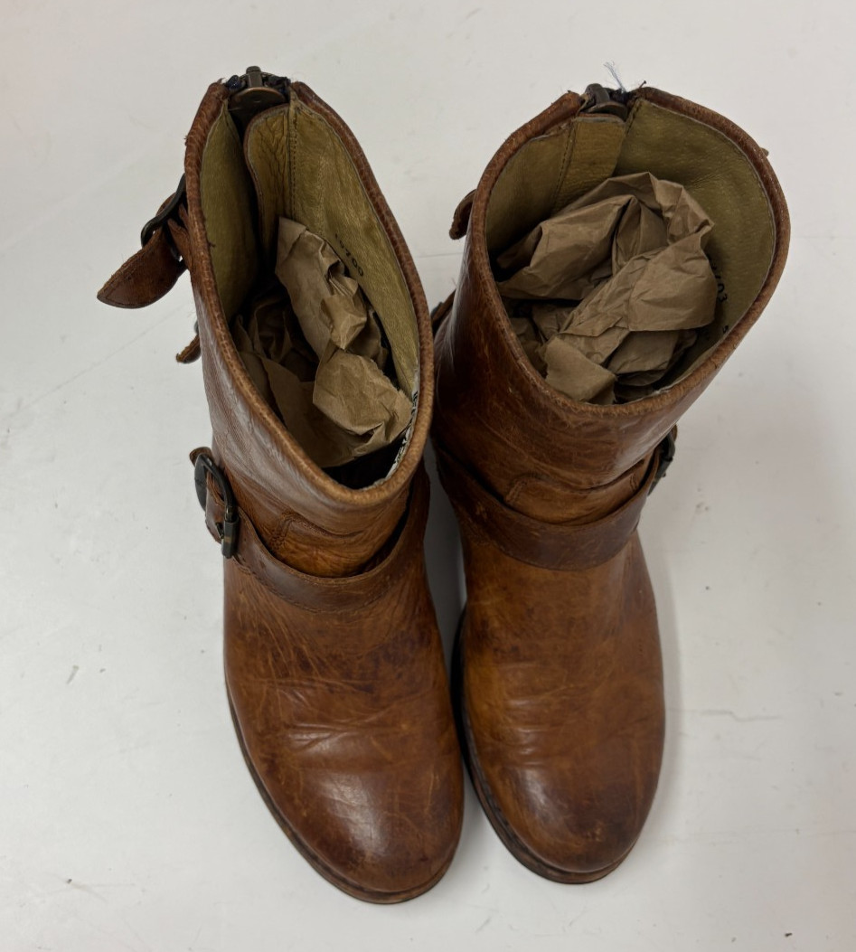 Frye Veronica Bootie Cognac Leather Rear Zip Women’s Boots US 6 B GREAT