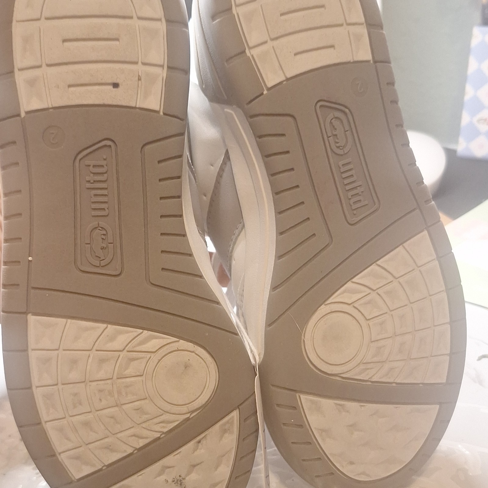 Ecko unltd. Boys White/Gray Low Top Lace-Up Sneakers US 2 Medium
